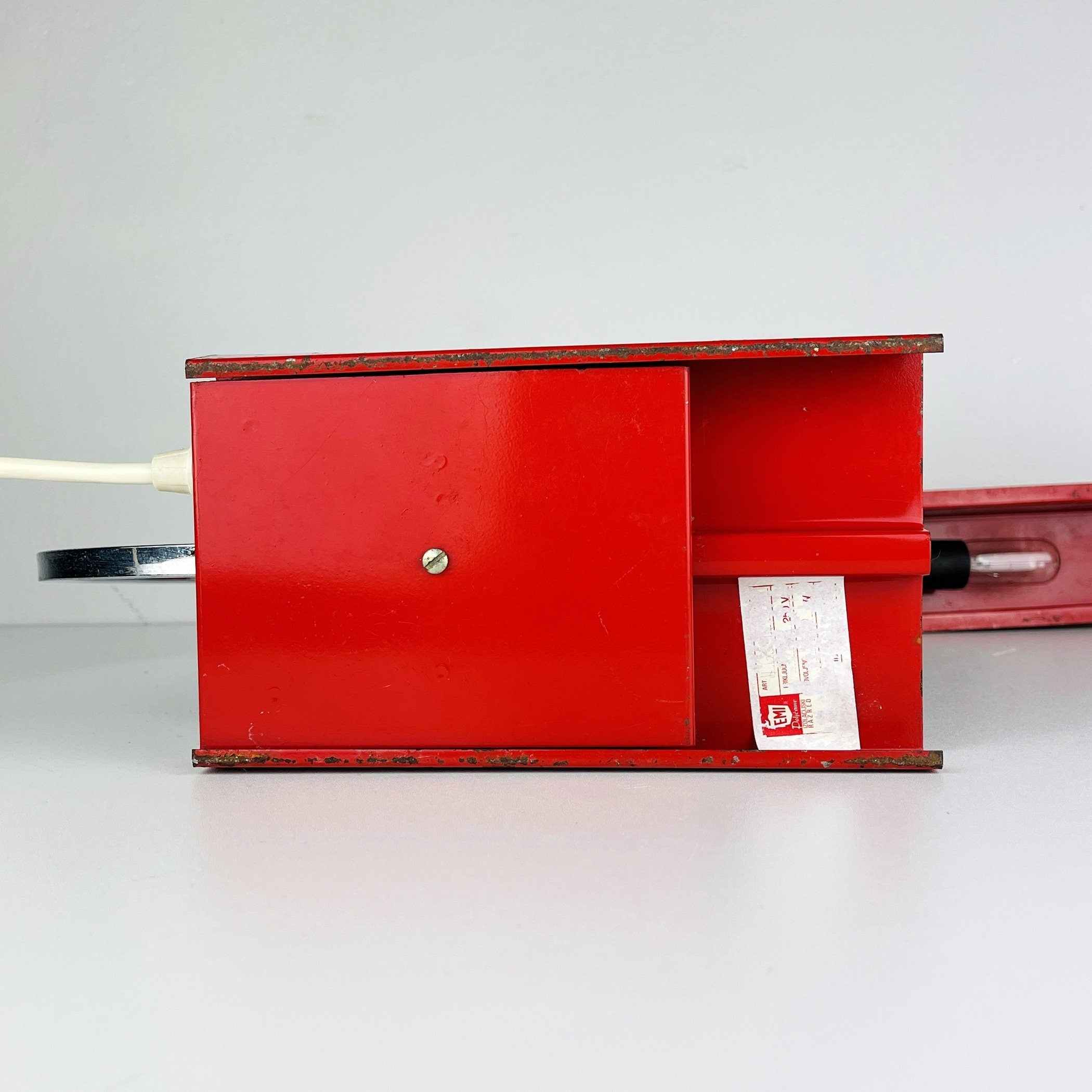 Vintage Red Metal Desk Lamp: Mid-Century Modern Office Lighting