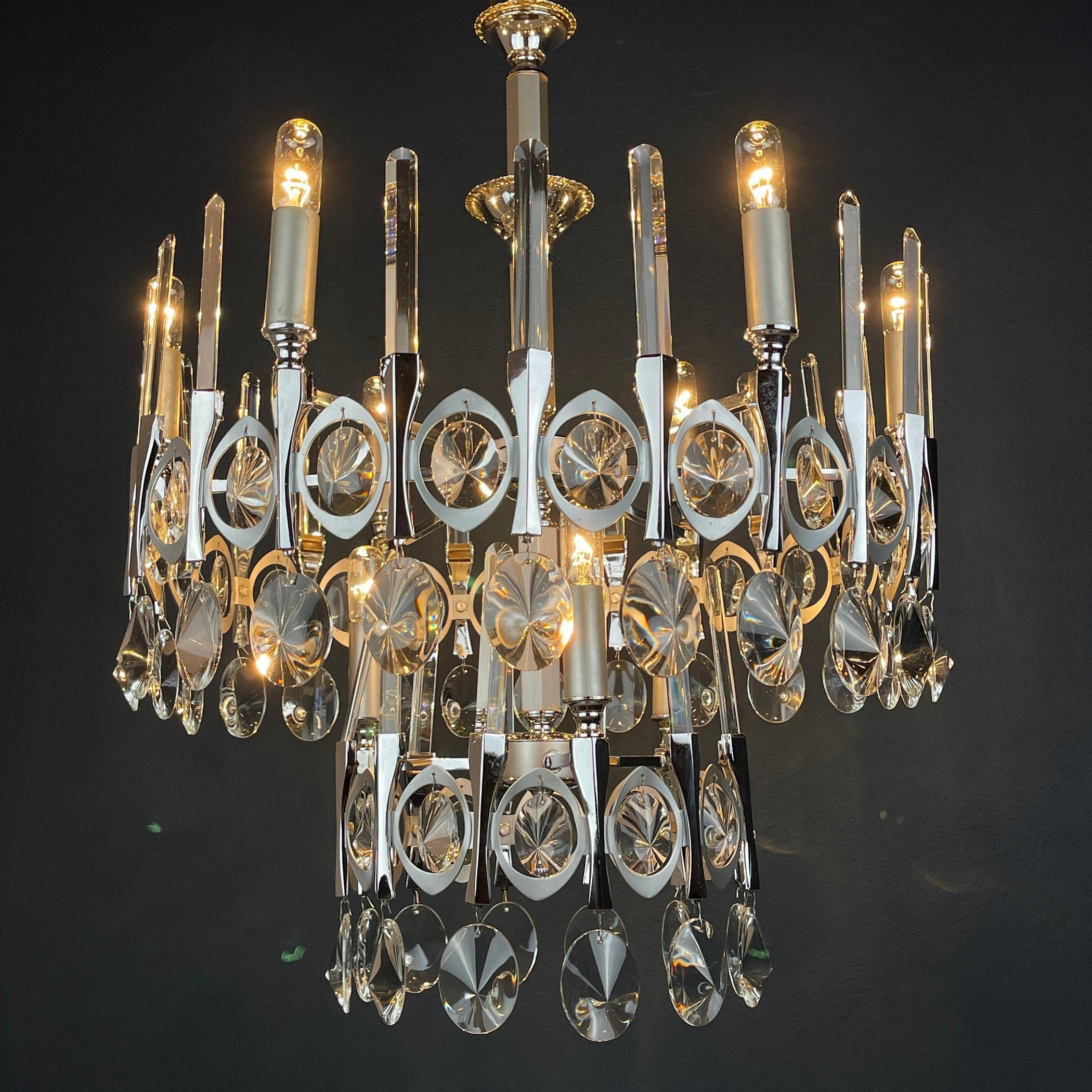 Gaetano Sciolari Chandelier: Mid-Century Modern Italian Crystal Glass, 1970s
