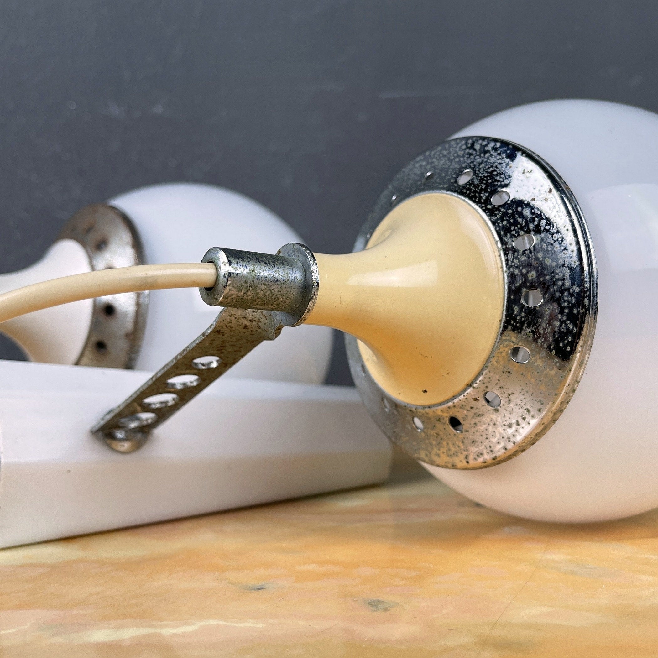 Pair of mid-century white sconces Targetti Sankey Italy 1960s Retro wall lamps space age