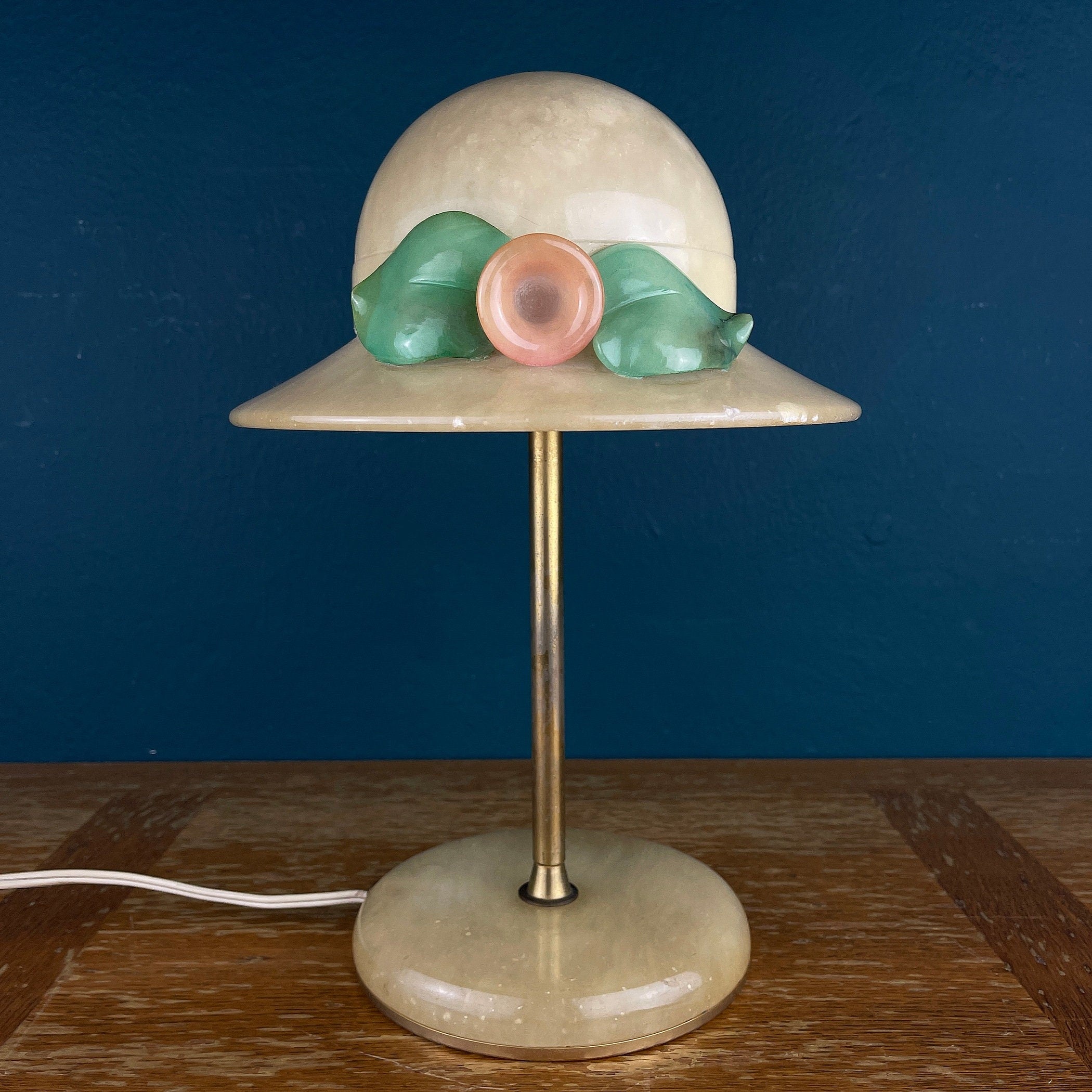 Vintage Alabaster Lady Hat Table Lamp - 1970s Italian Lighting
