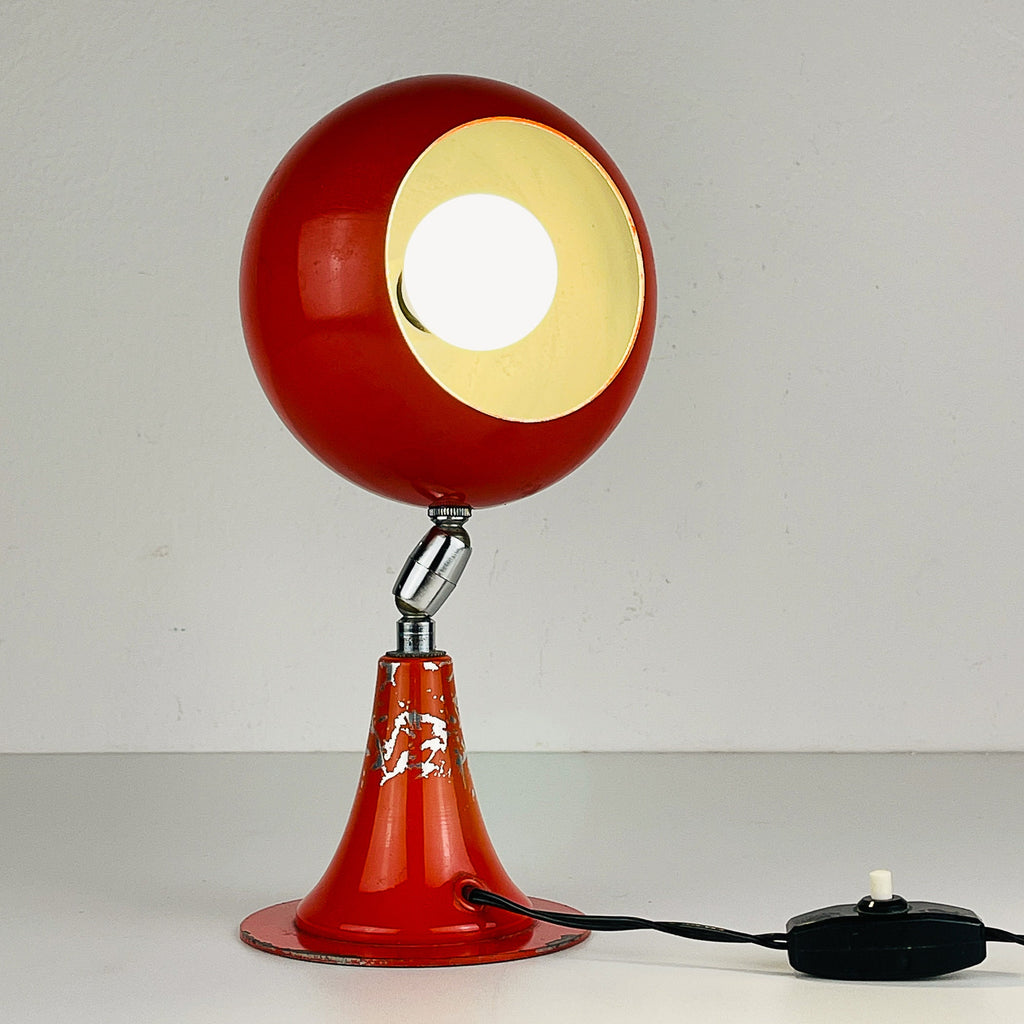 Vintage red metal desk lamp Eyeball Italy 1970s, Mid-century modern, Space Age design