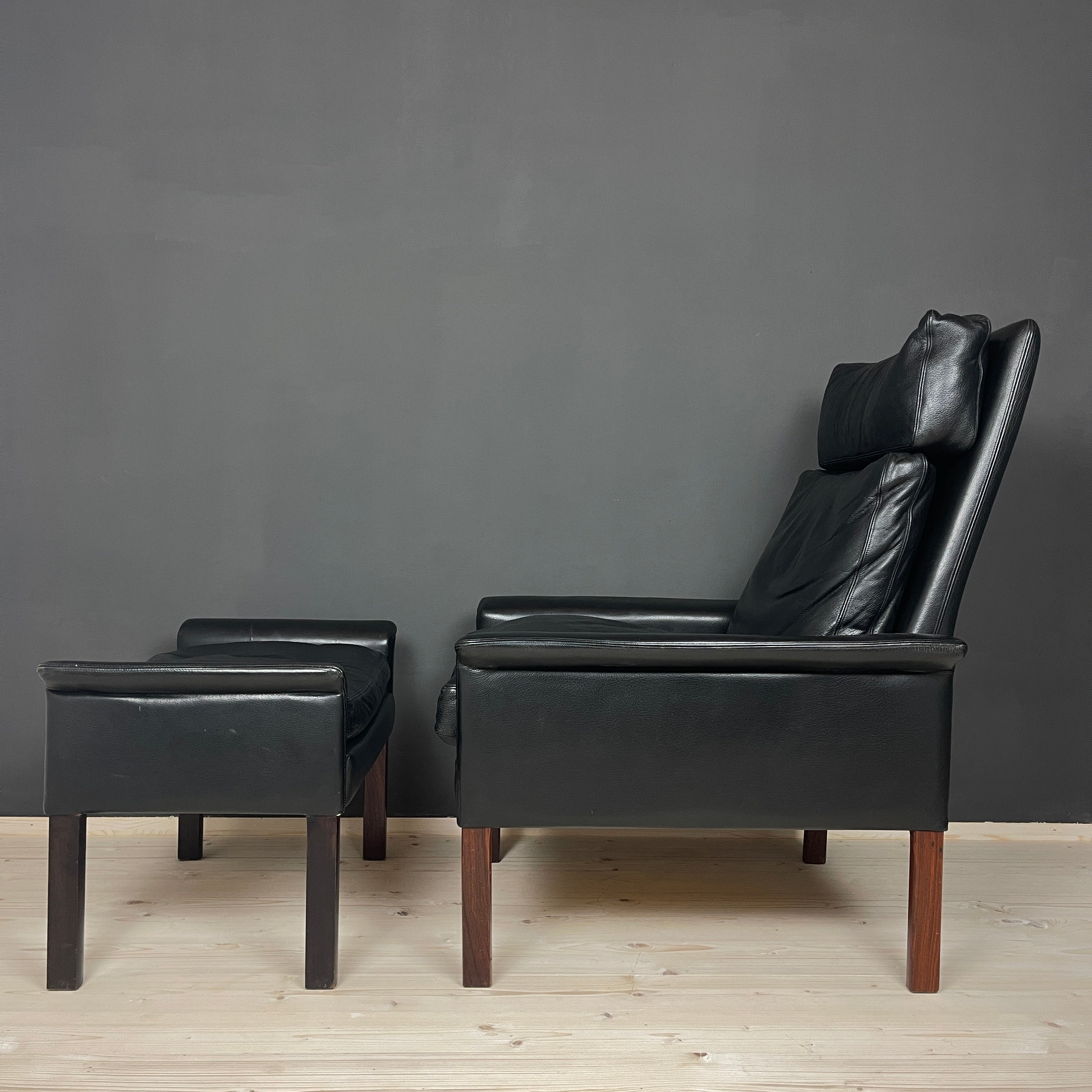 Set of Lounge Chair & Ottoman Mod. 500 attributed to Hans Olsen for Vatne Møbler, Denmark, 1960s