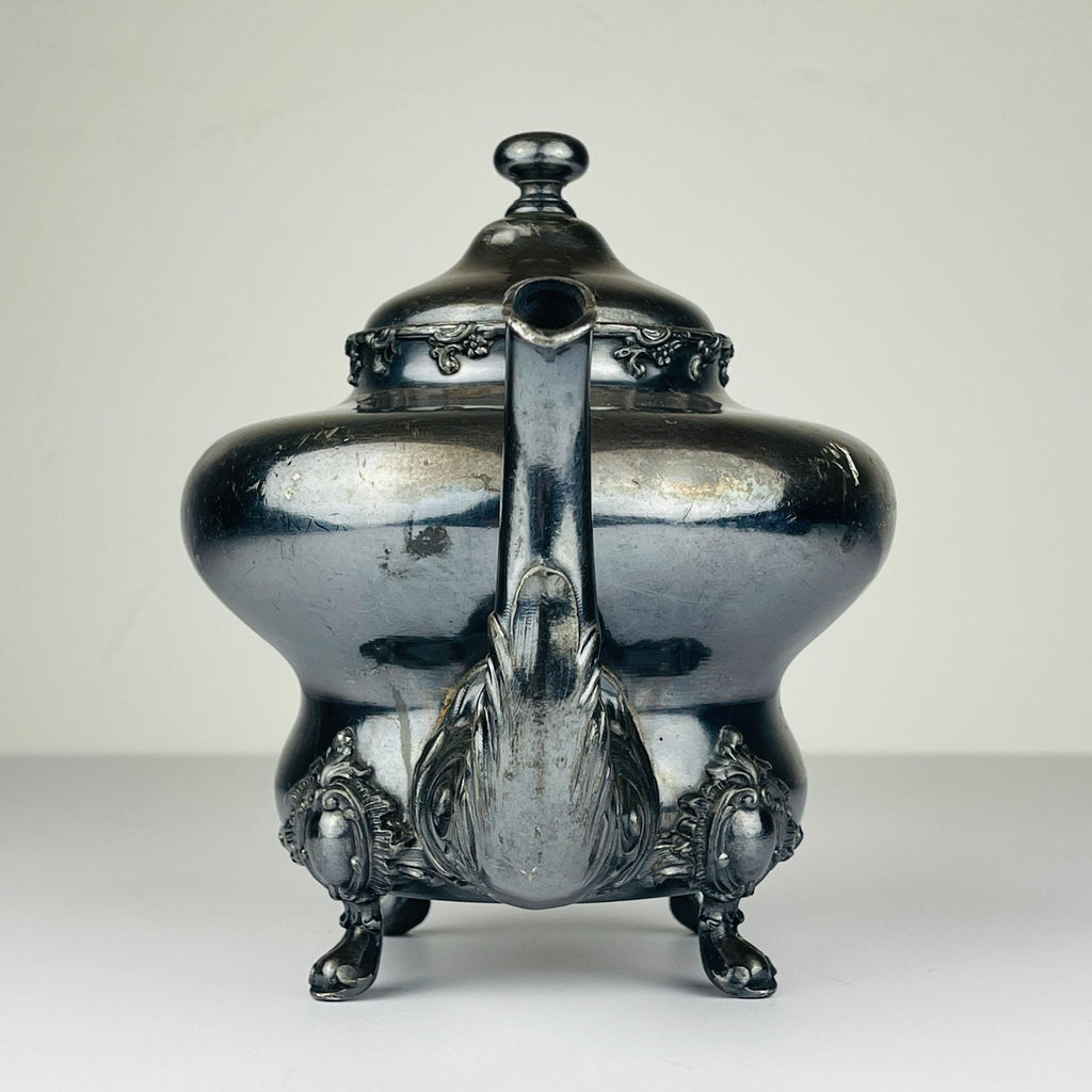 Antique silver plated teapot by Barbour Silver Company, USA, end of the 19th century