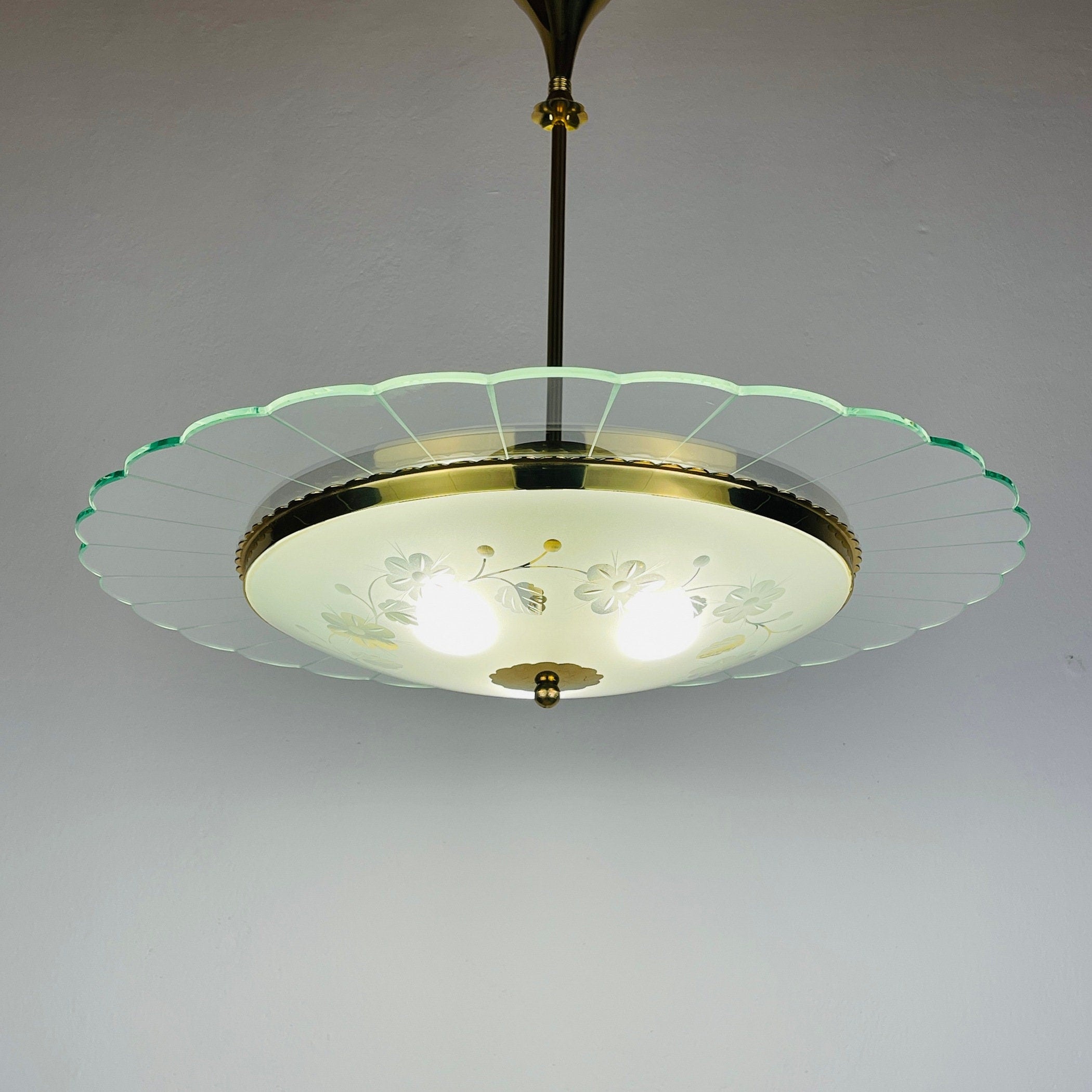 Vintage Fontana Arte Disk Chandelier by Pietro Chiesa, 1940s Italian Lighting