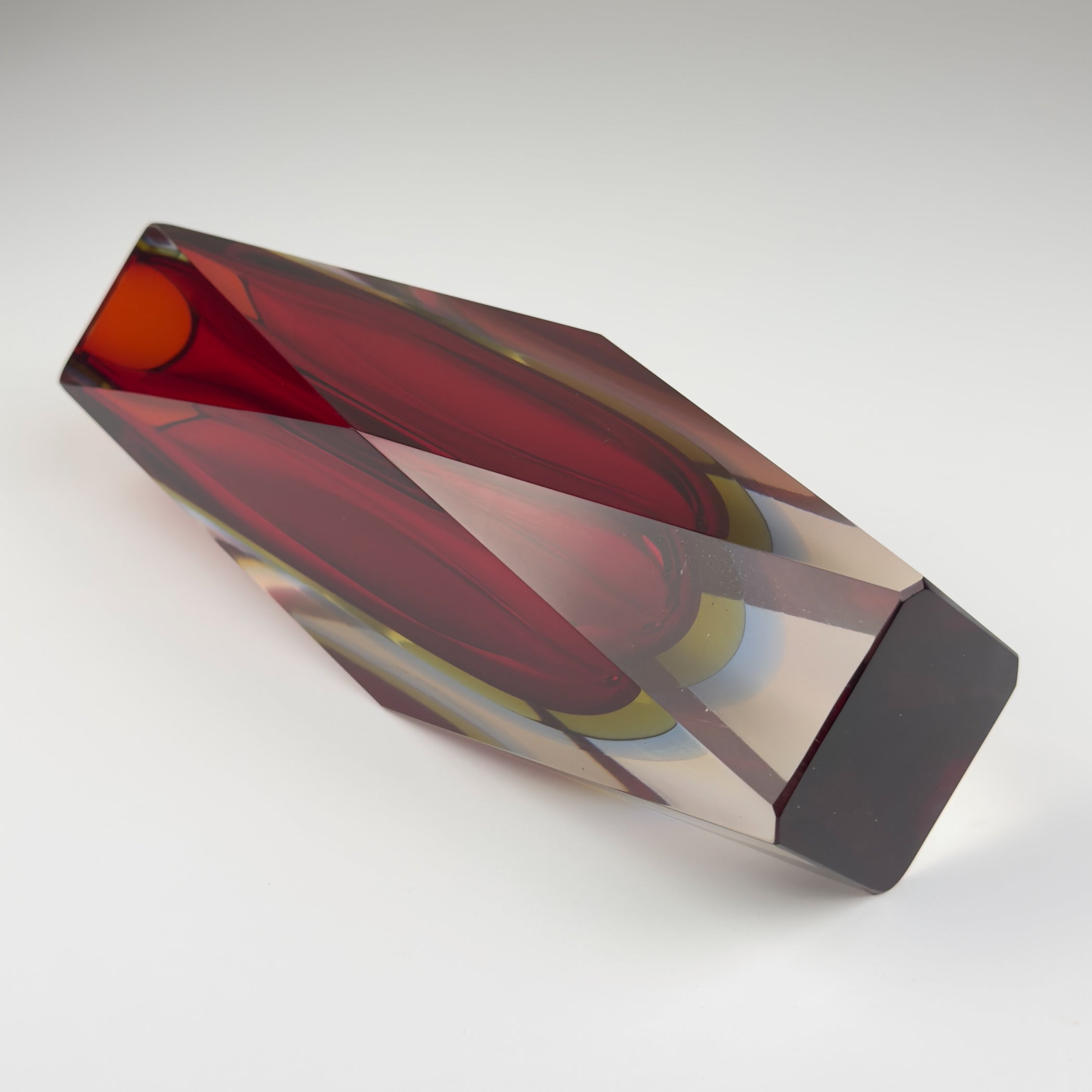 Sommerso red Murano glass vase, style Flavio Poli, Italy 1970s
