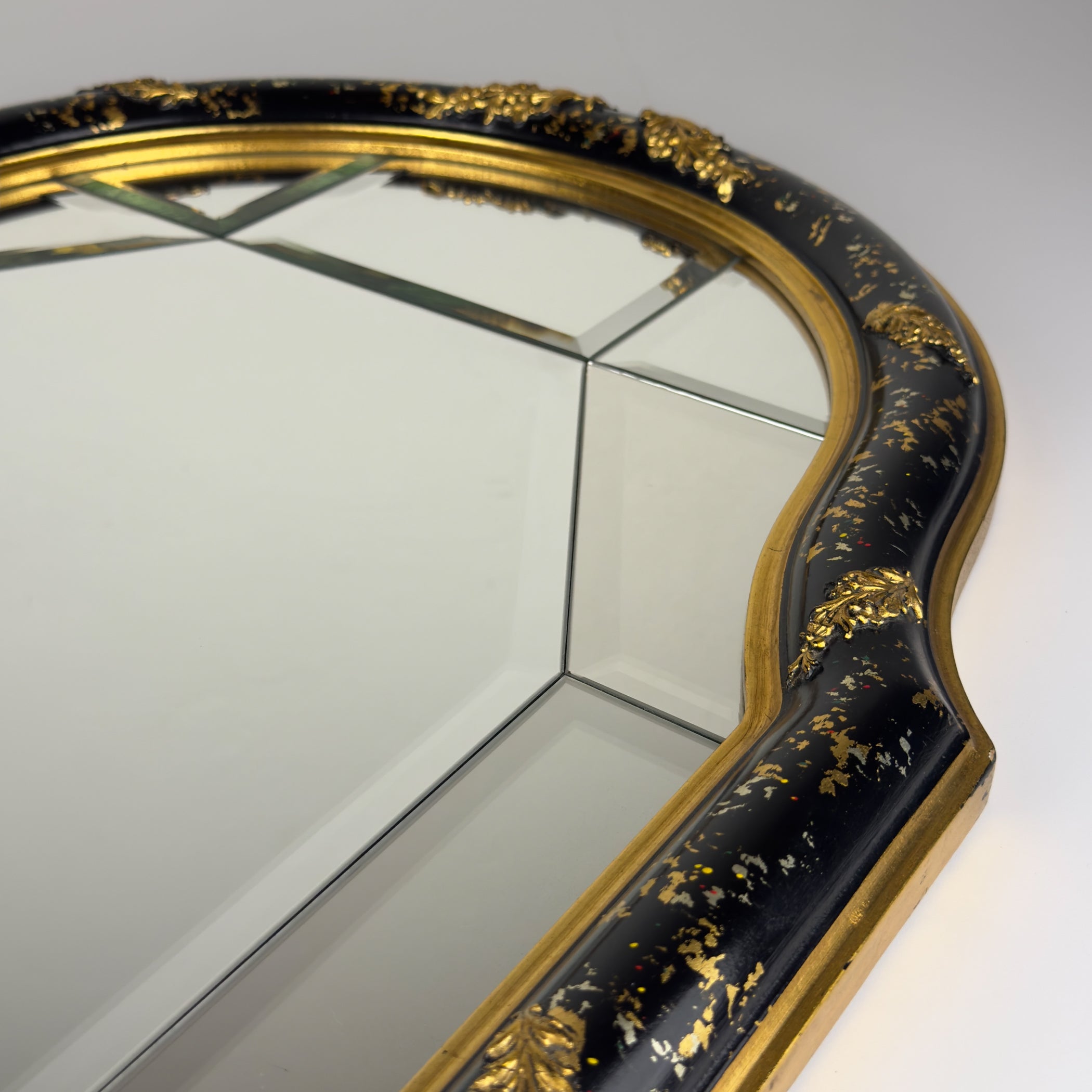 Vintage Venetian Chinoiserie Wall Mirror, Italy 1950s, Black and Gold Painted