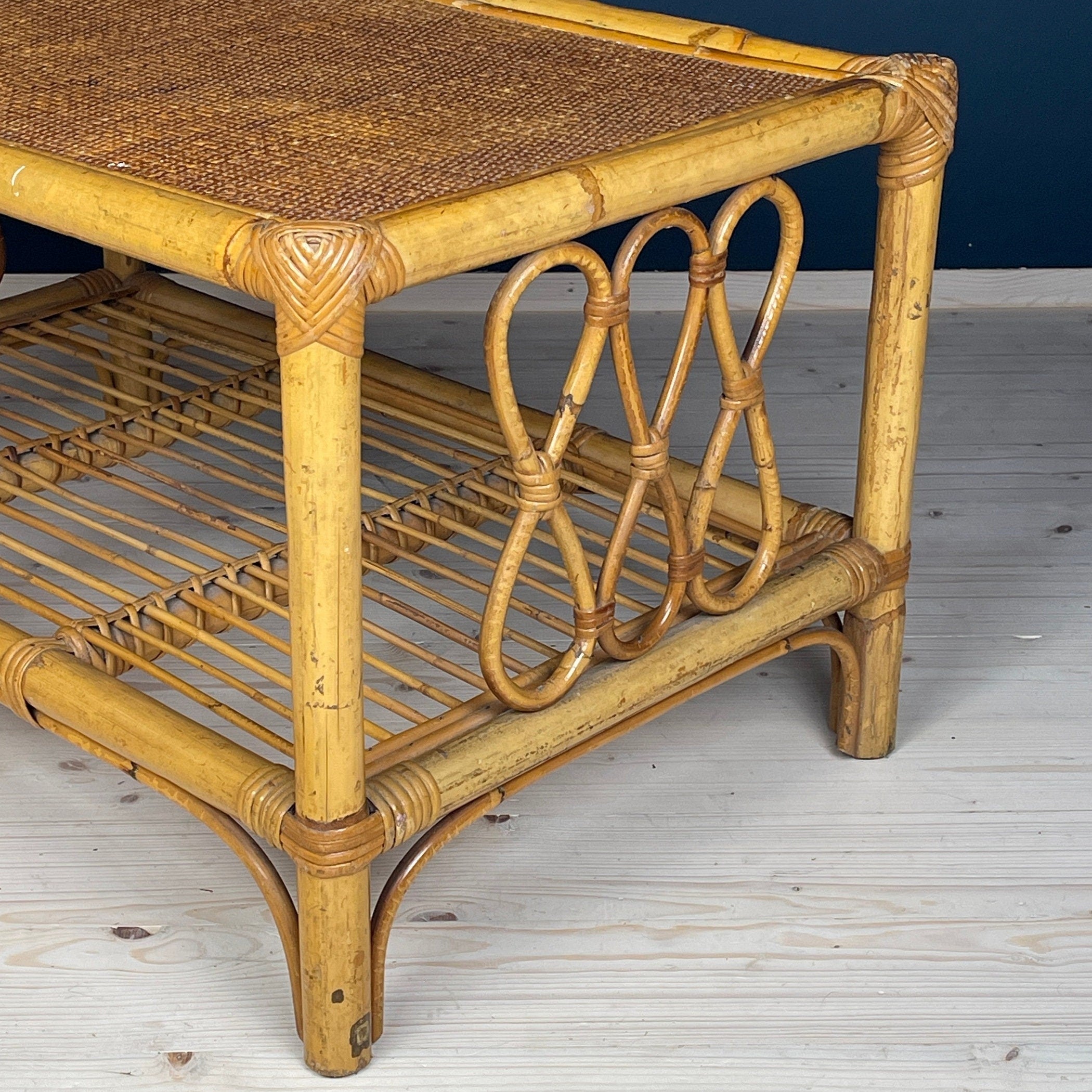 Vintage bamboo coffee table Italy 1970s mid-century rattan table Bamboo side table Retro home decor
