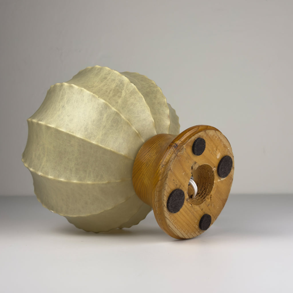 Mid-century table lamp Cocoon, Italy 1960s