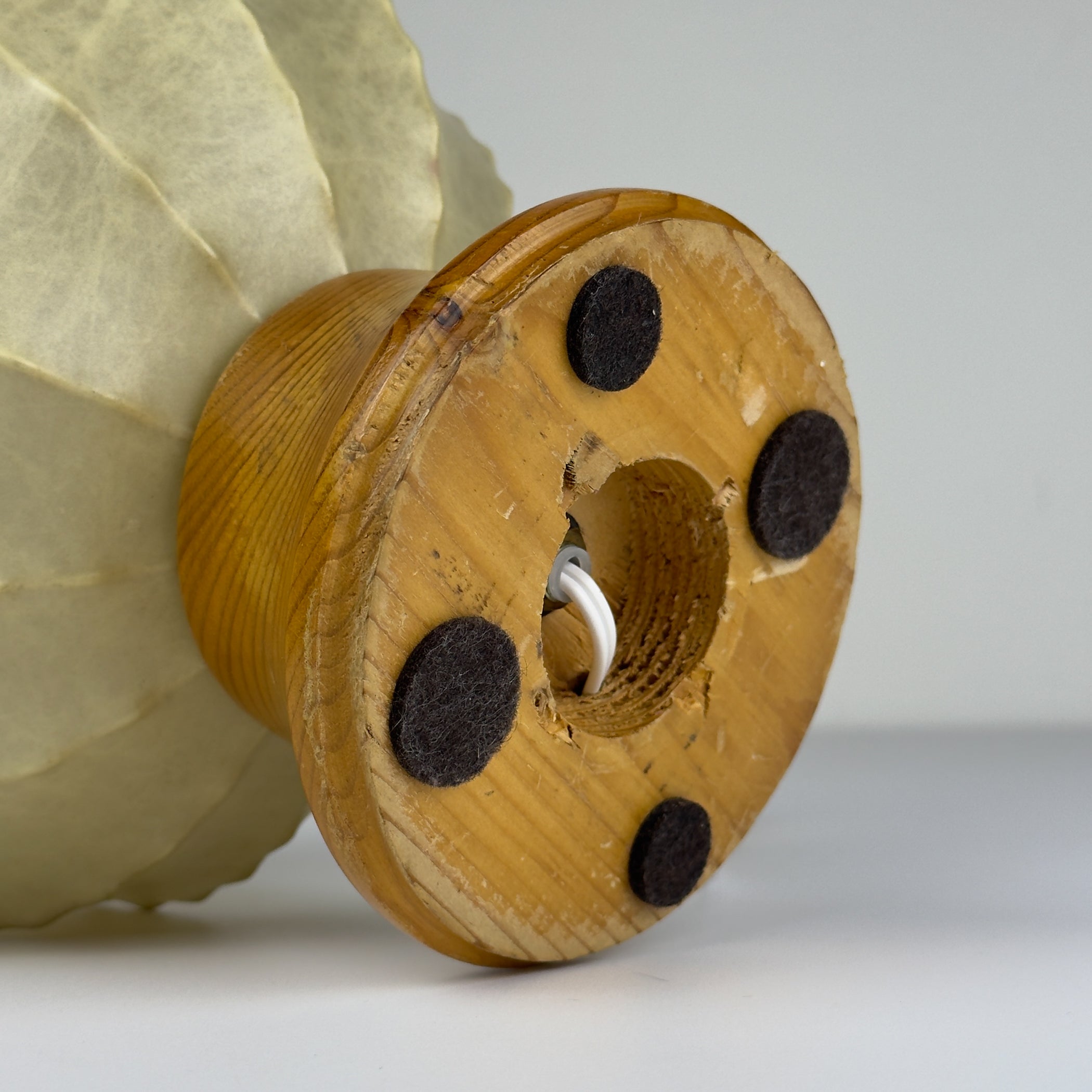 Mid-century table lamp Cocoon, Italy 1960s