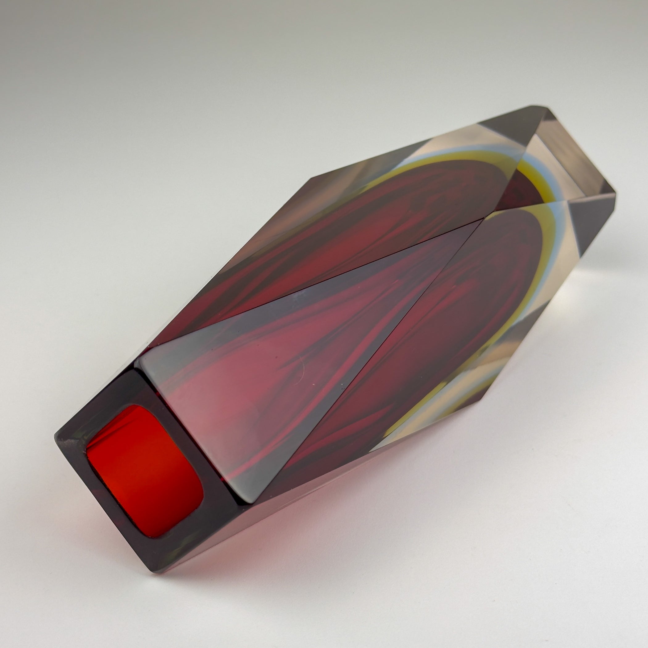 Sommerso red Murano glass vase, style Flavio Poli, Italy 1970s