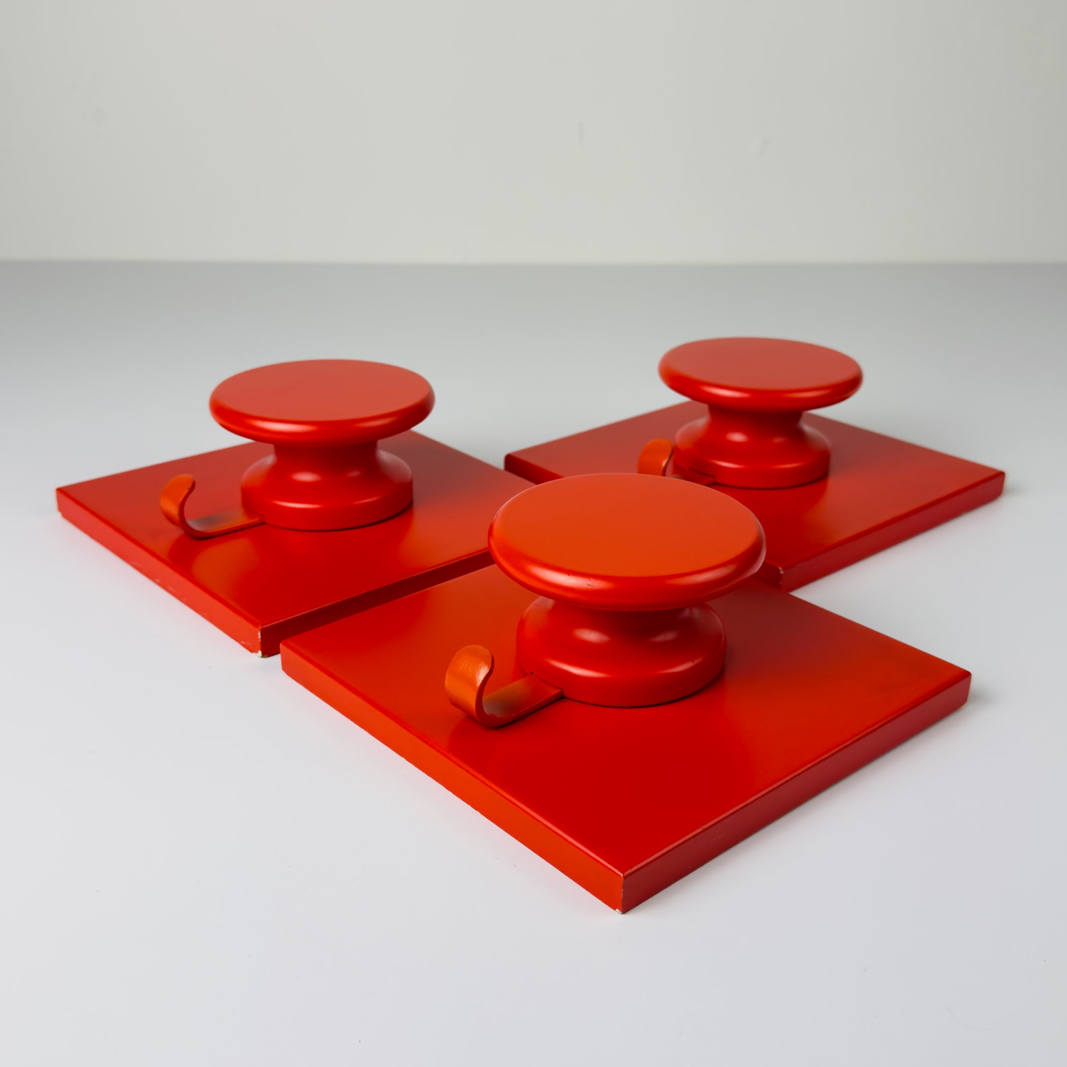 Mid-century wall hangers Space Age, Italy, 1980s, Set of 3