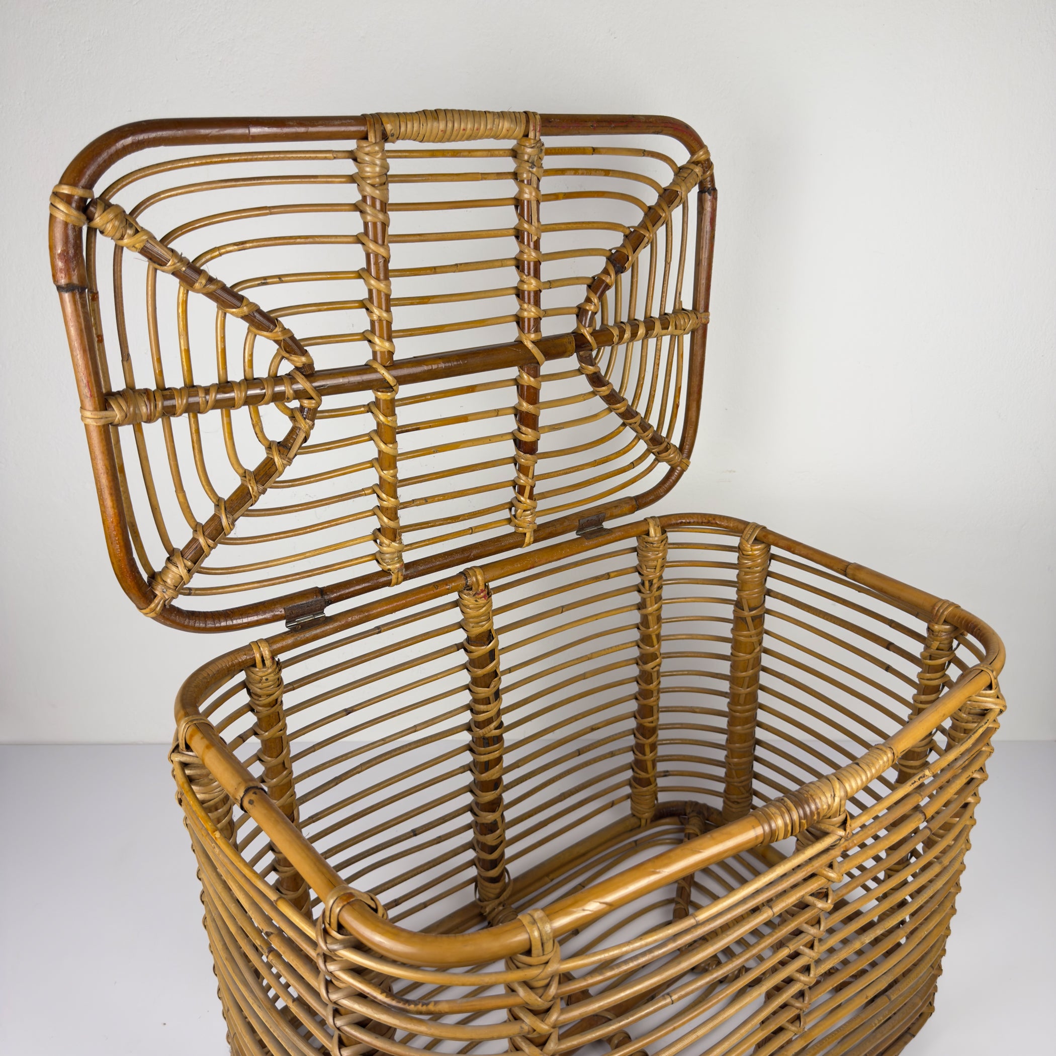 Vintage rattan basket, Italy 1960s