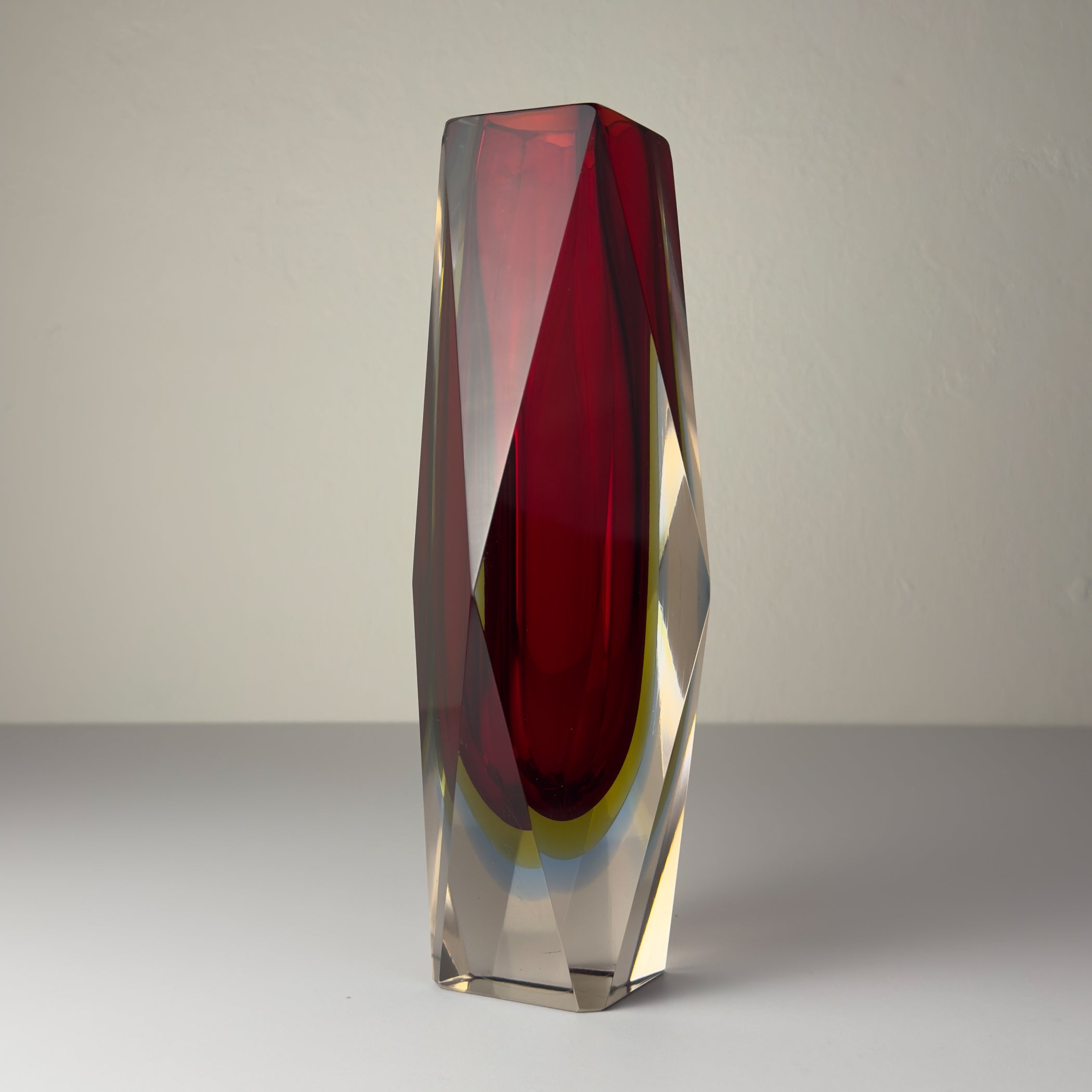 Sommerso red Murano glass vase, style Flavio Poli, Italy 1970s