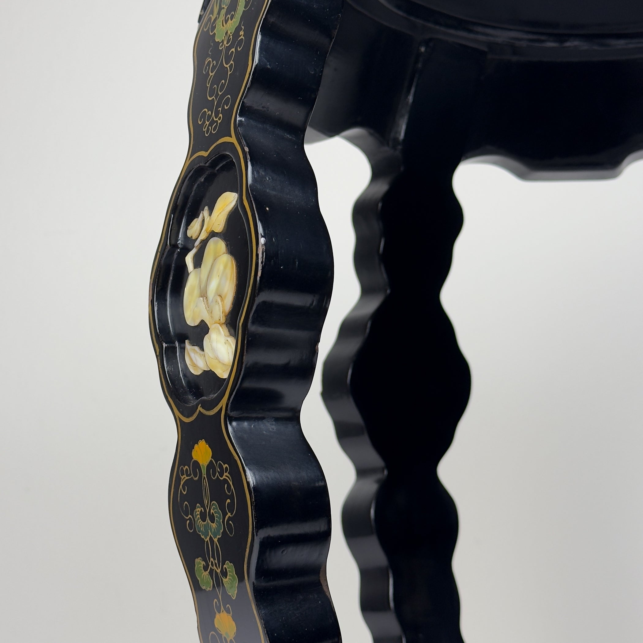 Mid-Century Italian Table, Style Chinoiserie, 1960s