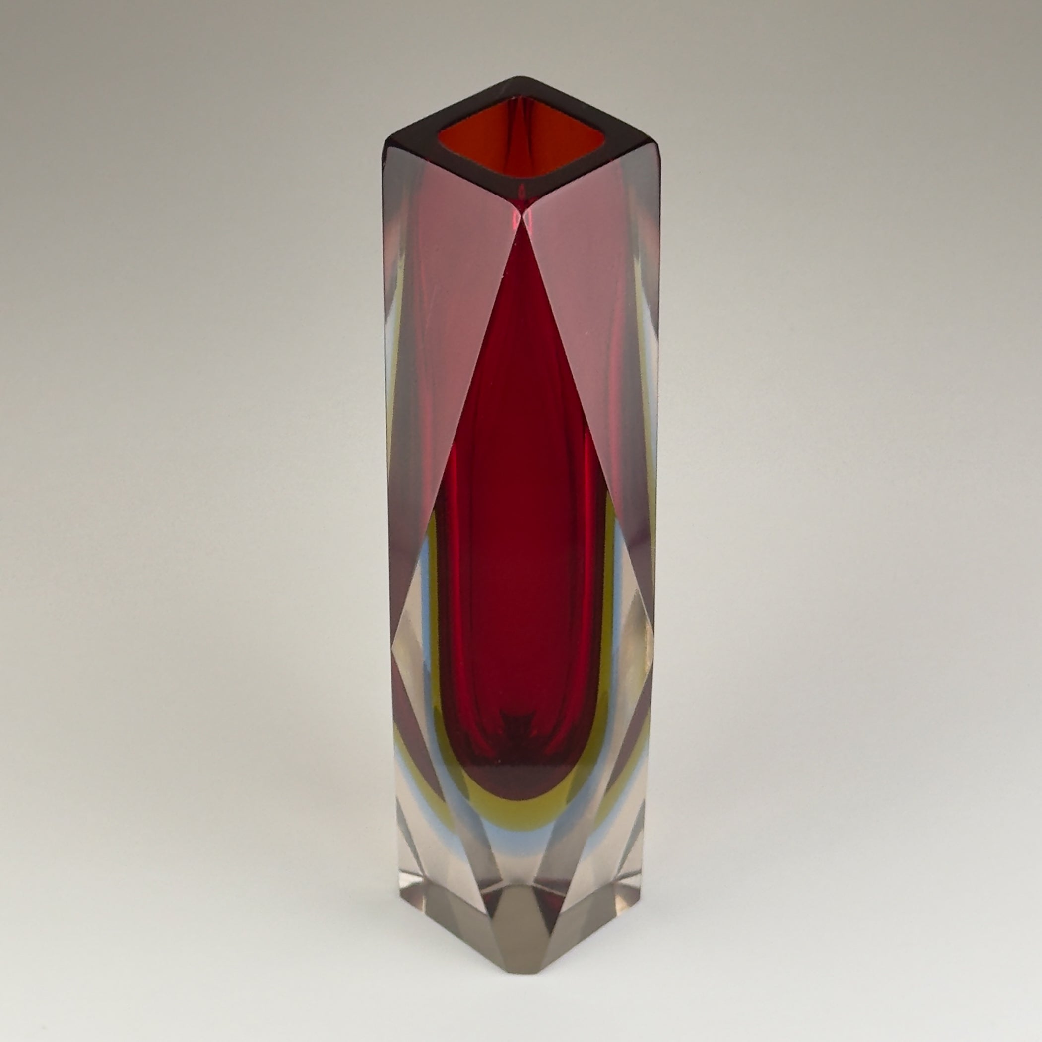 Sommerso red Murano glass vase, style Flavio Poli, Italy 1970s