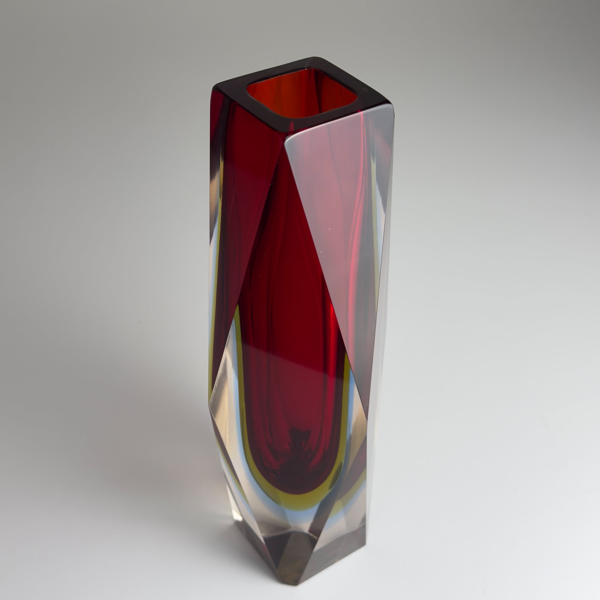 Sommerso red Murano glass vase, style Flavio Poli, Italy 1970s