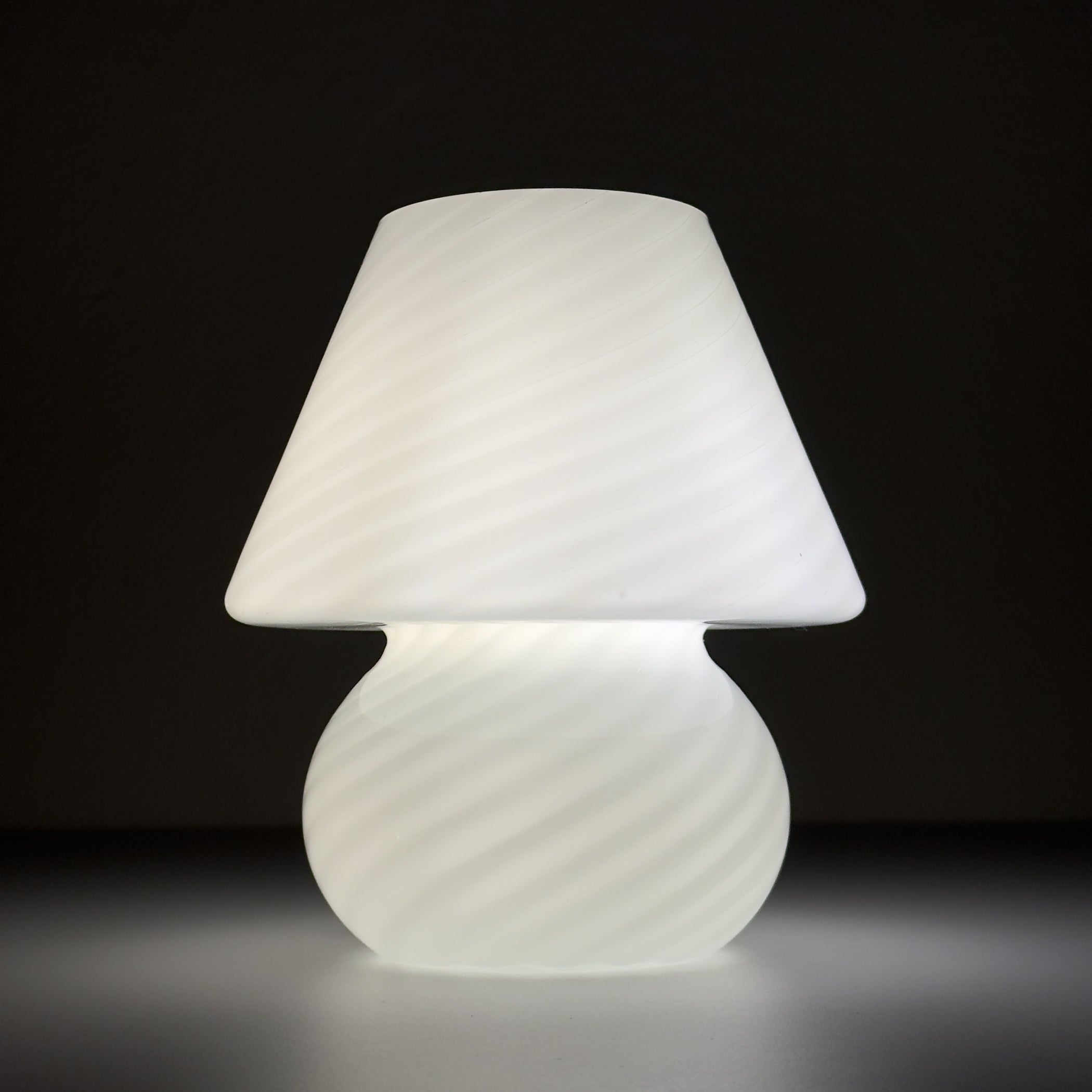 Original vintage swirl murano glass table lamp Mushroom, Italy 1970s