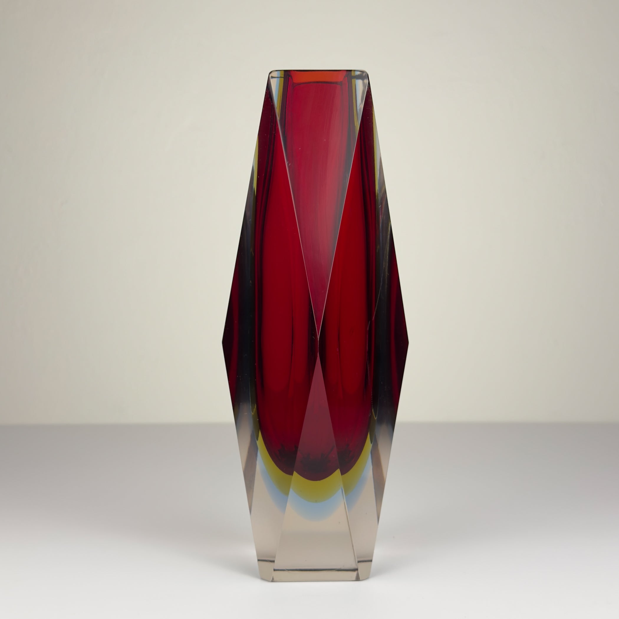 Sommerso red Murano glass vase, style Flavio Poli, Italy 1970s