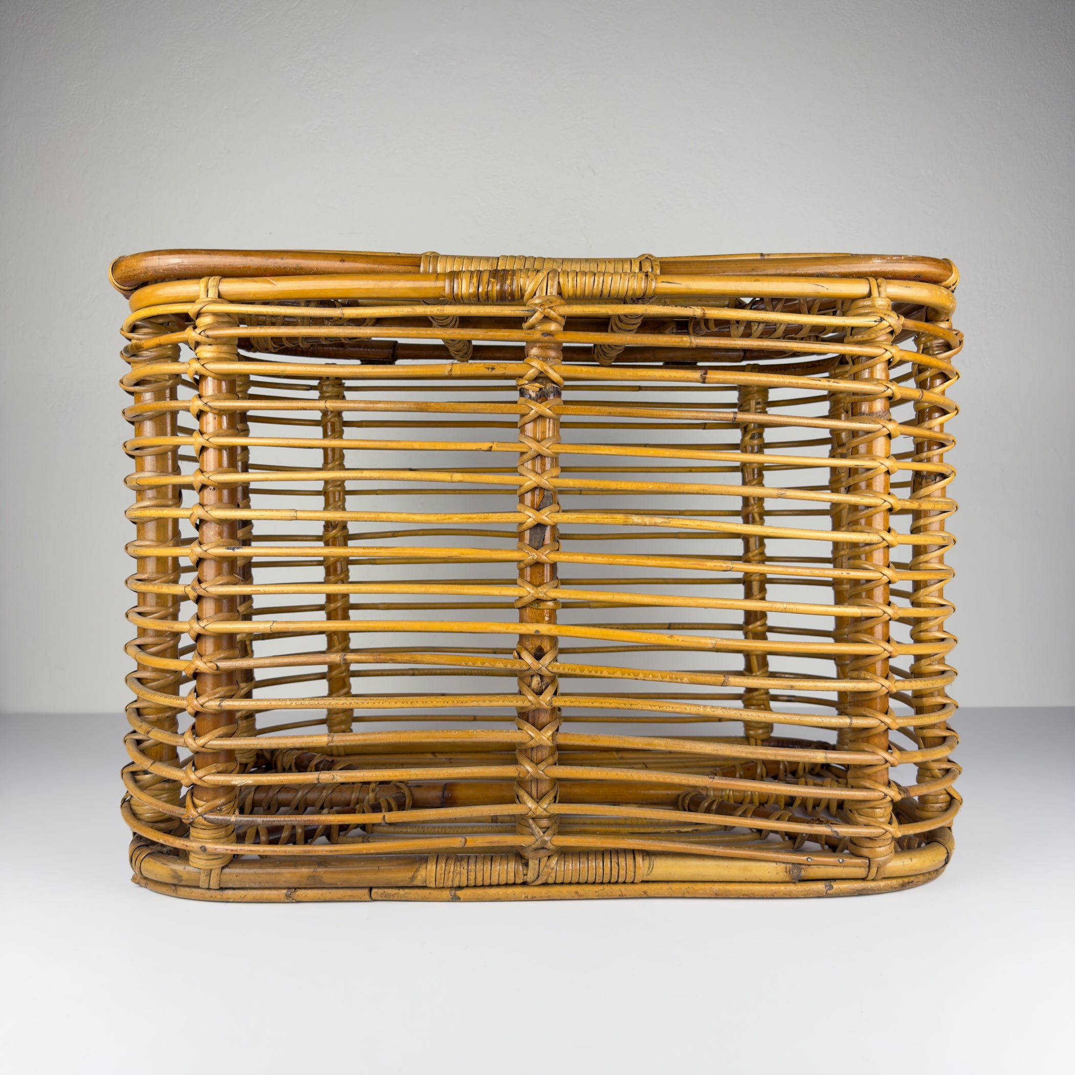 Vintage rattan basket, Italy 1960s