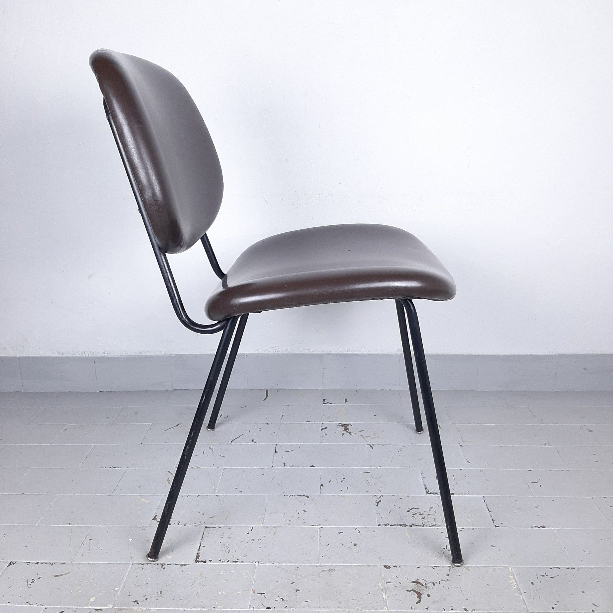 Mid-century desk chair from Olivetti Arredamenti Metallici Italy 1960s Retro home office
