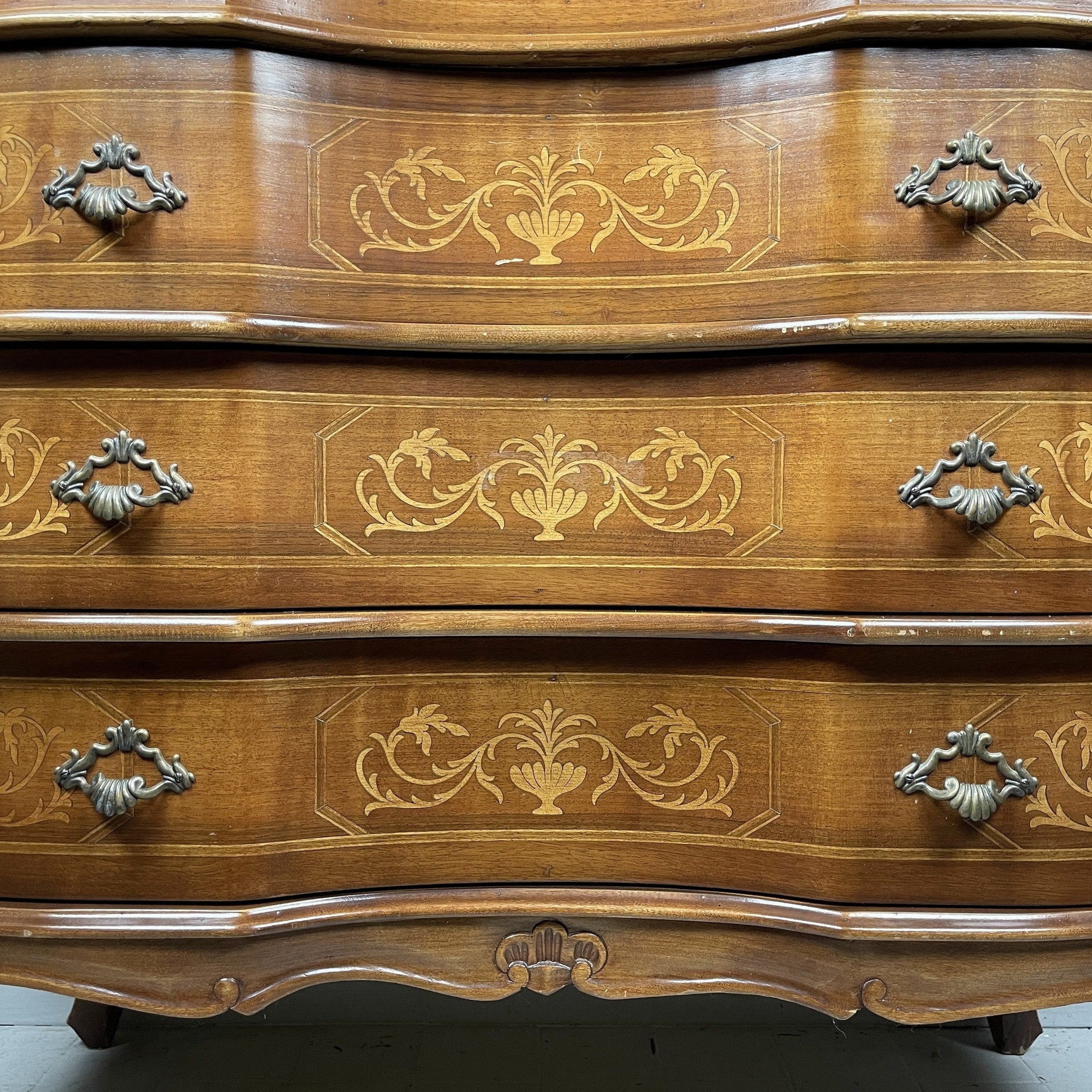Vintage dresser commode secretaire bureau Italy 1960s furniture antique style chest of drawers