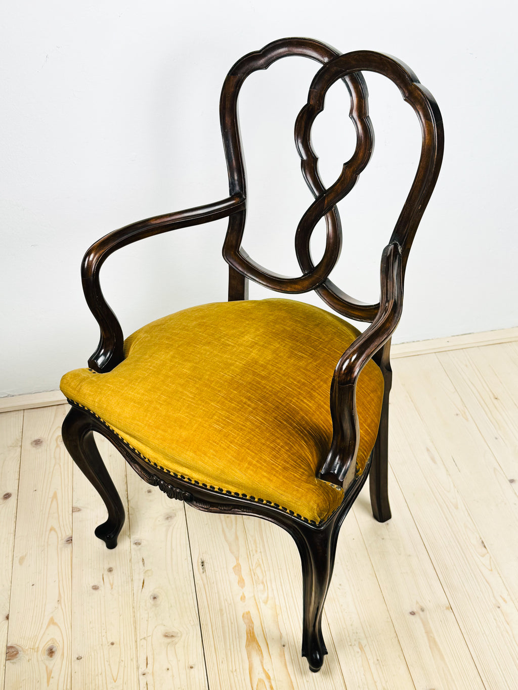 Vintage dining chair with arms, Italy 1950s