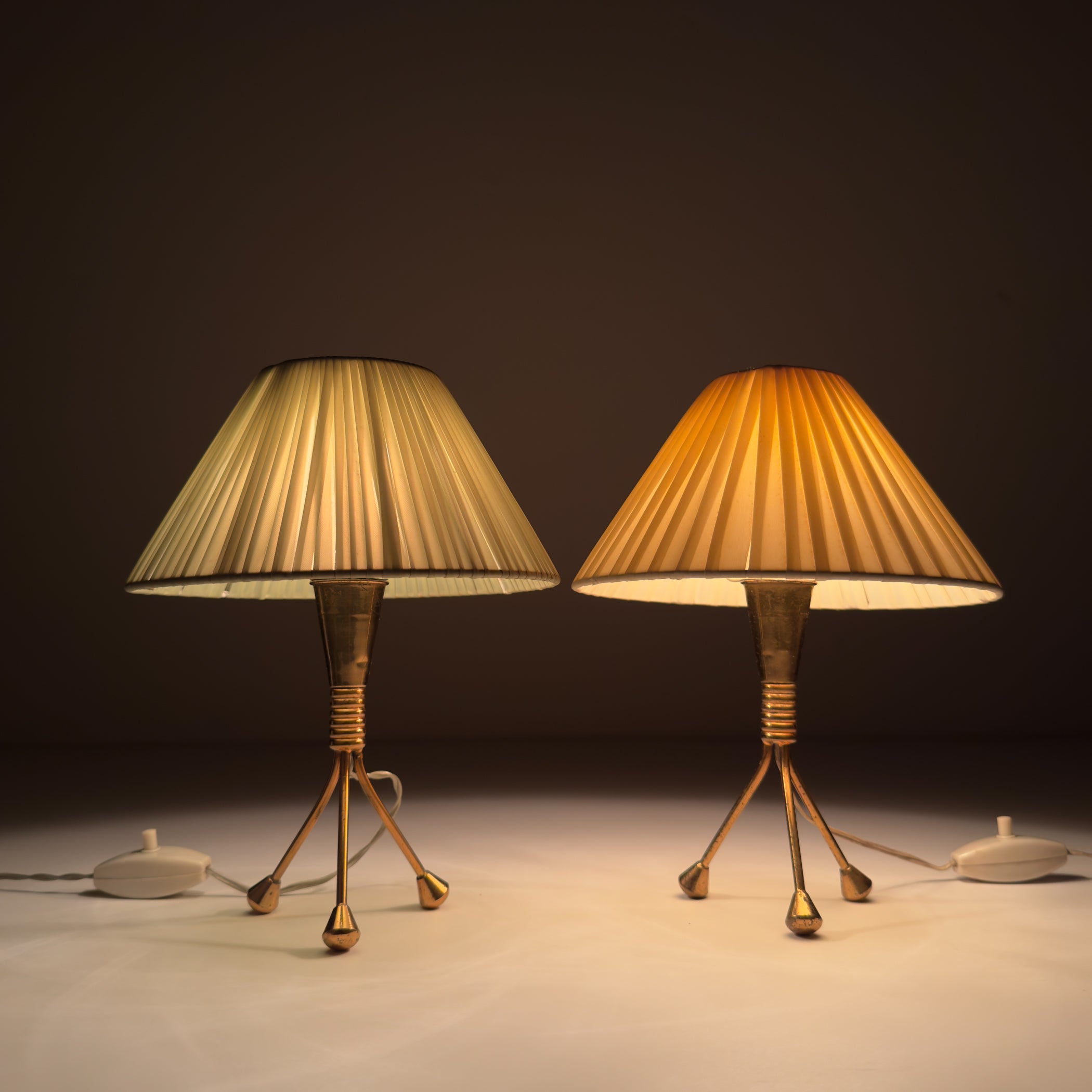 Vintage metal table lamp, Italy 1950s, Set of 2