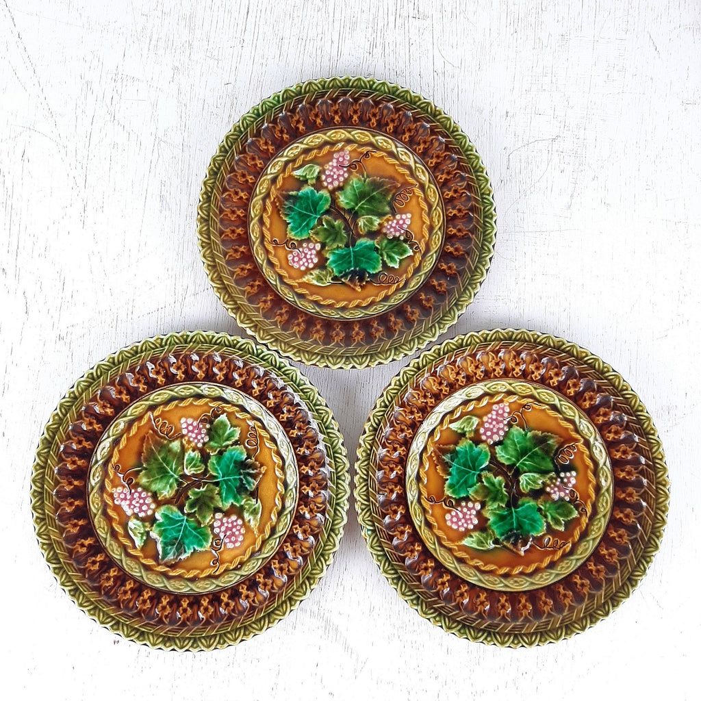 Villeroy & Boch Majolica Plate: 70s Retro Grape Decor