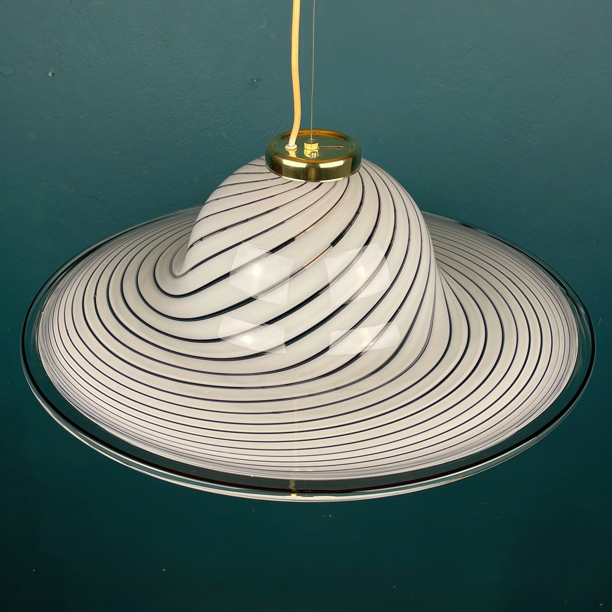 Classic swirl Murano glass pendant lamp Italy 1970s White Mid-century Lighting Vintage chandelier