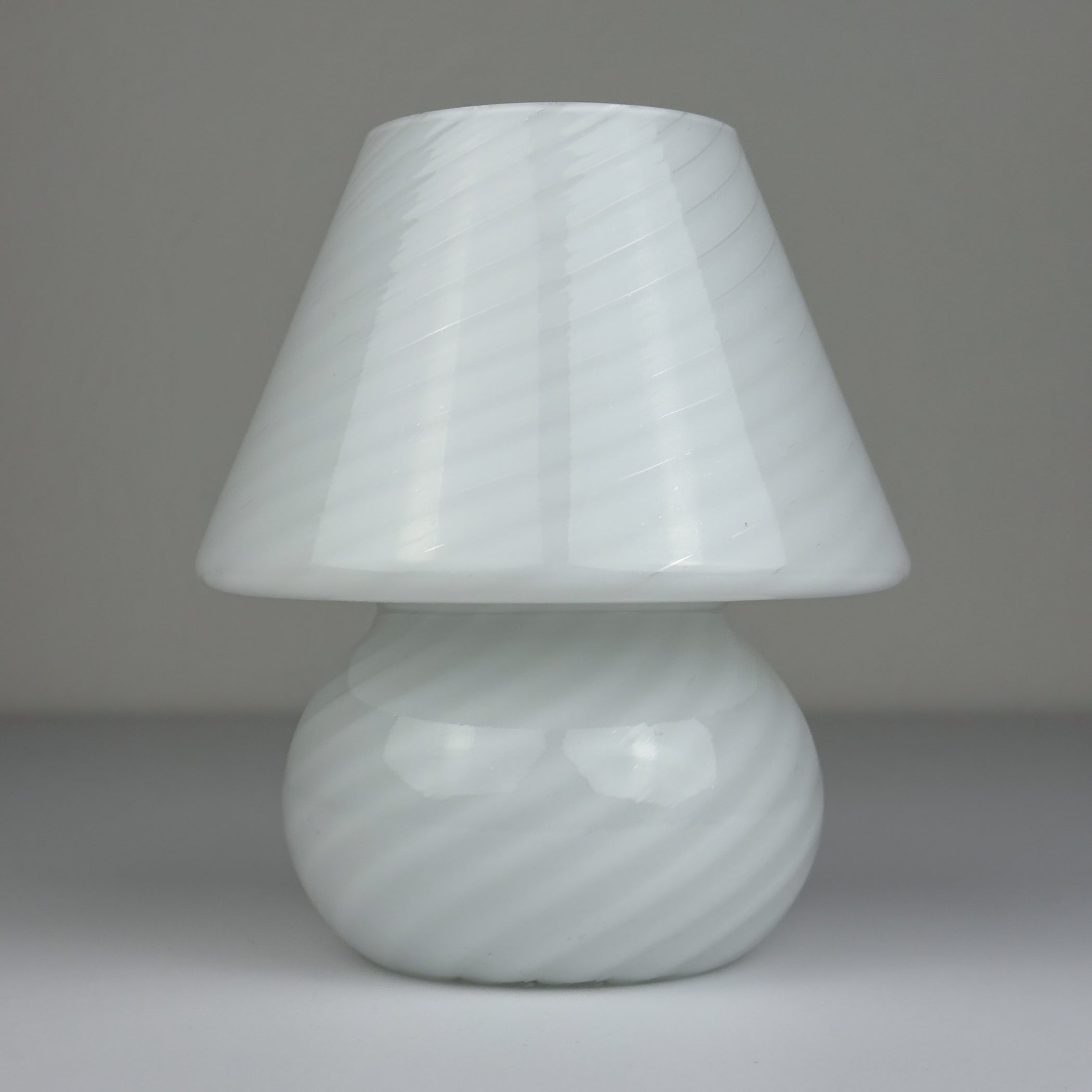 Original vintage swirl murano glass table lamp Mushroom, Italy 1970s