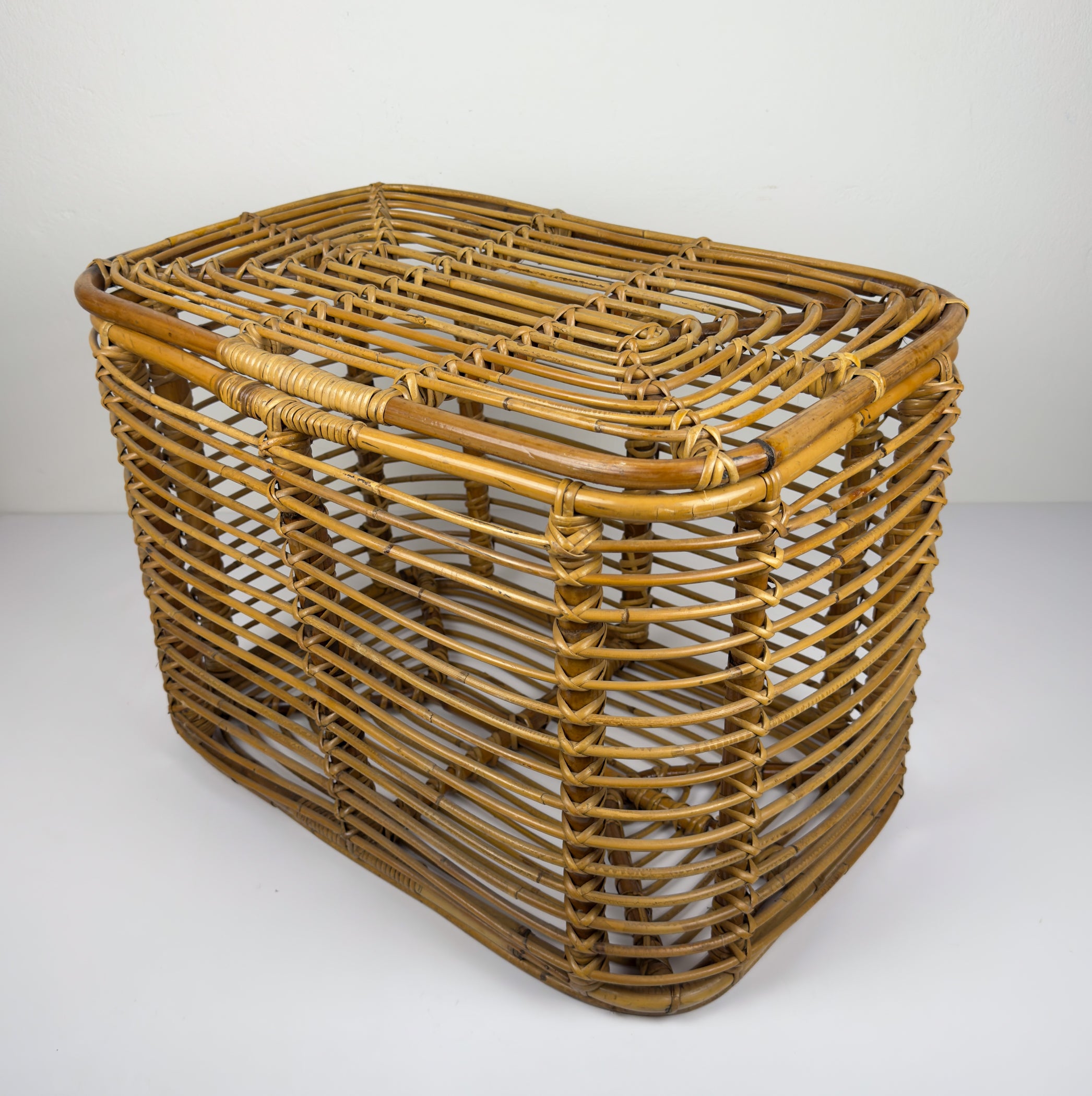 Vintage rattan basket, Italy 1960s