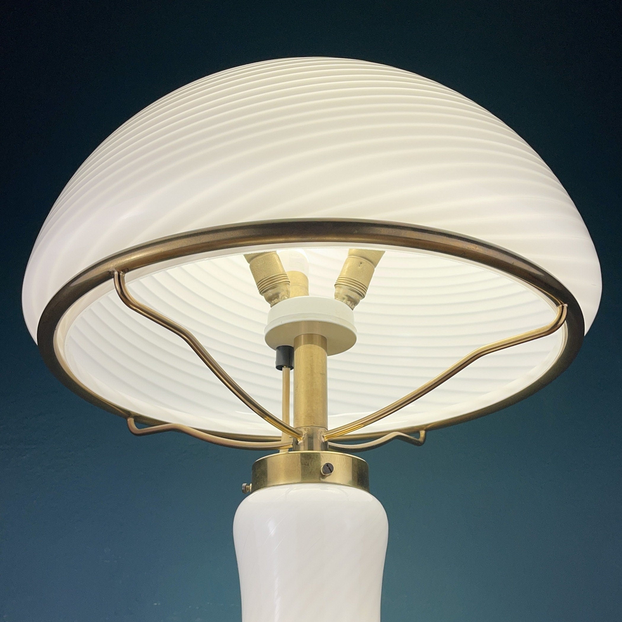 Large classic swirl Murano table lamp Mushroom Italy 1970s Mid-century italian modern