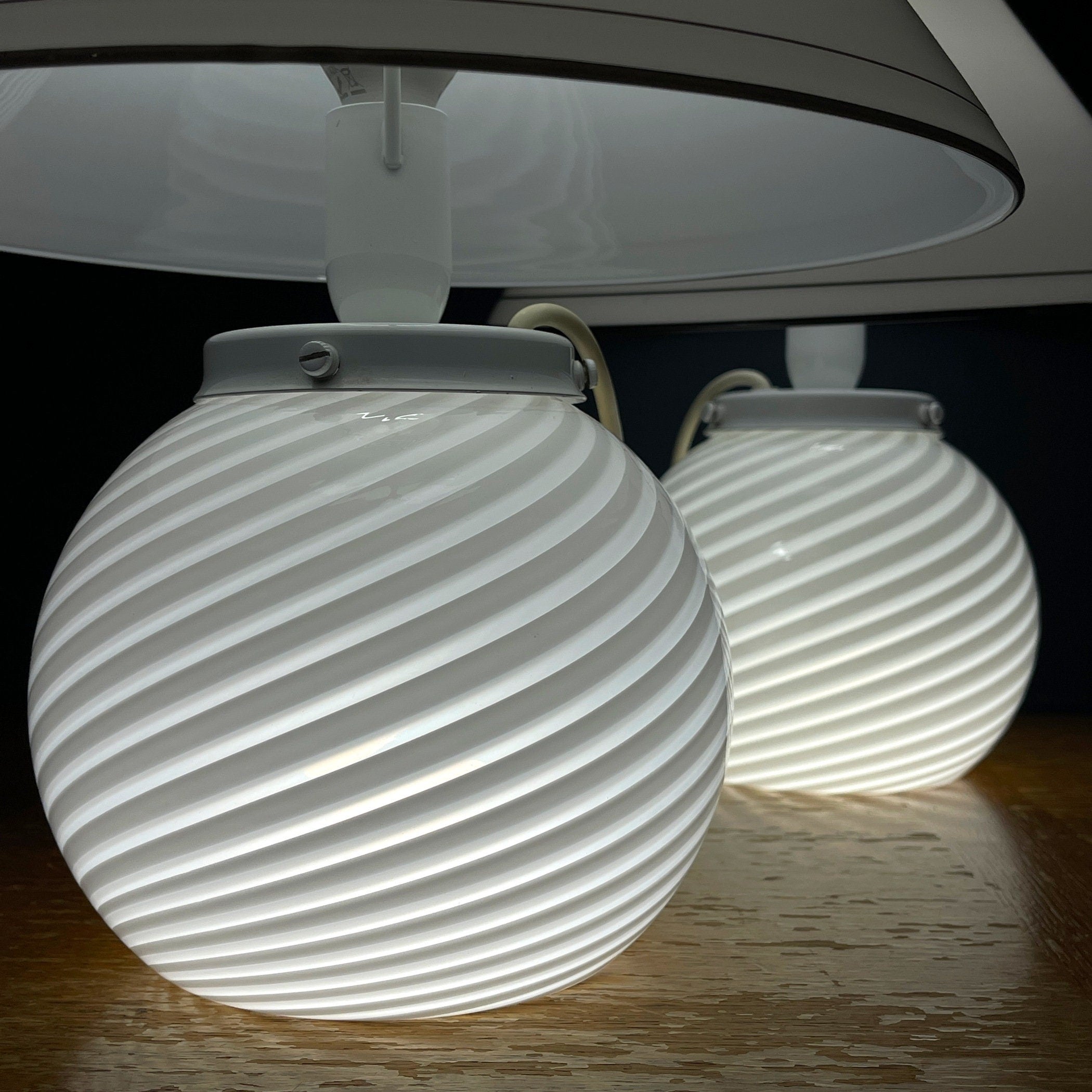 Murano Mushroom Table Lamps: Italian Modern Retro Decor, 1970s, Set of 2
