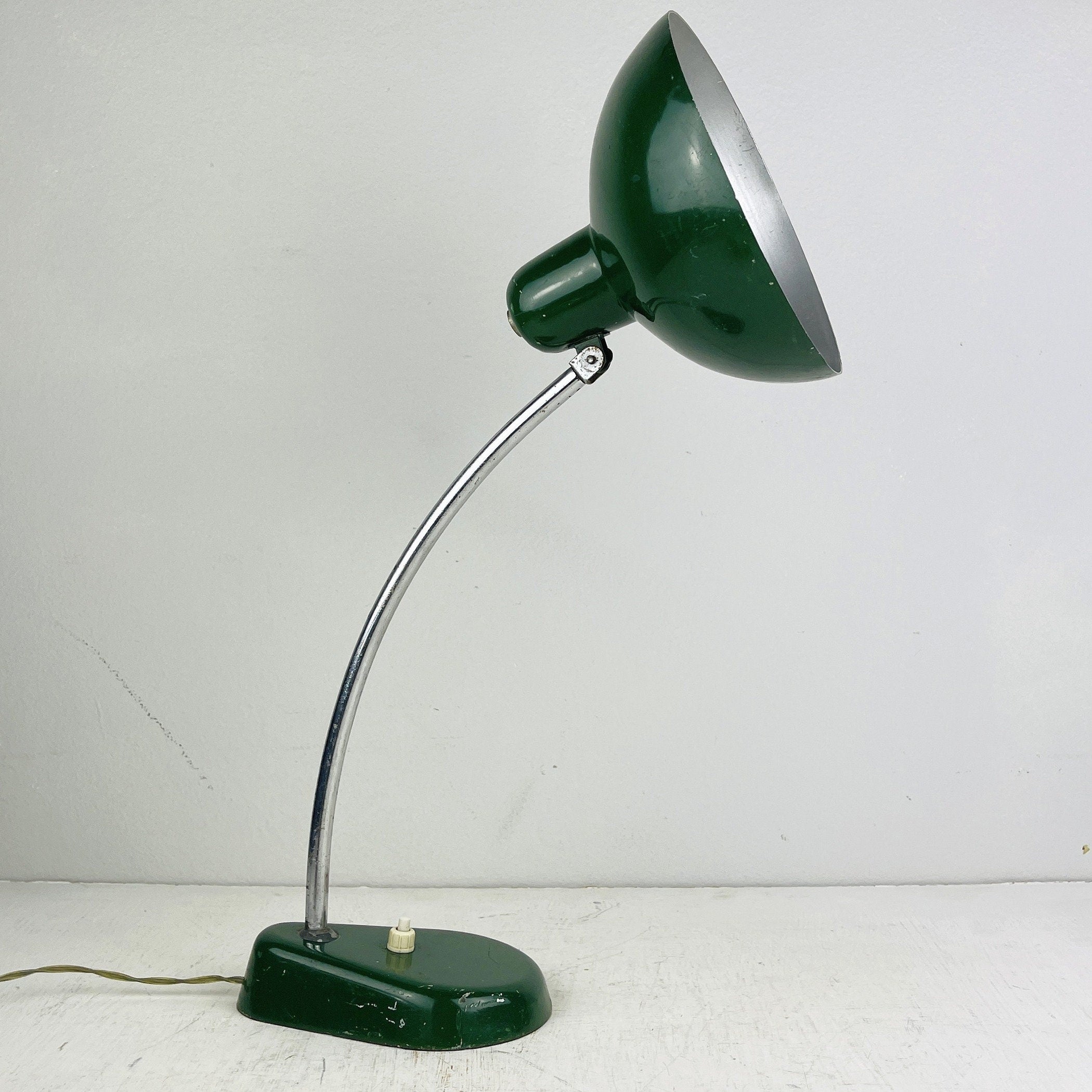 Mid-Century Green Metal Desk Lamp: A.R. TORINO Italy 1950s