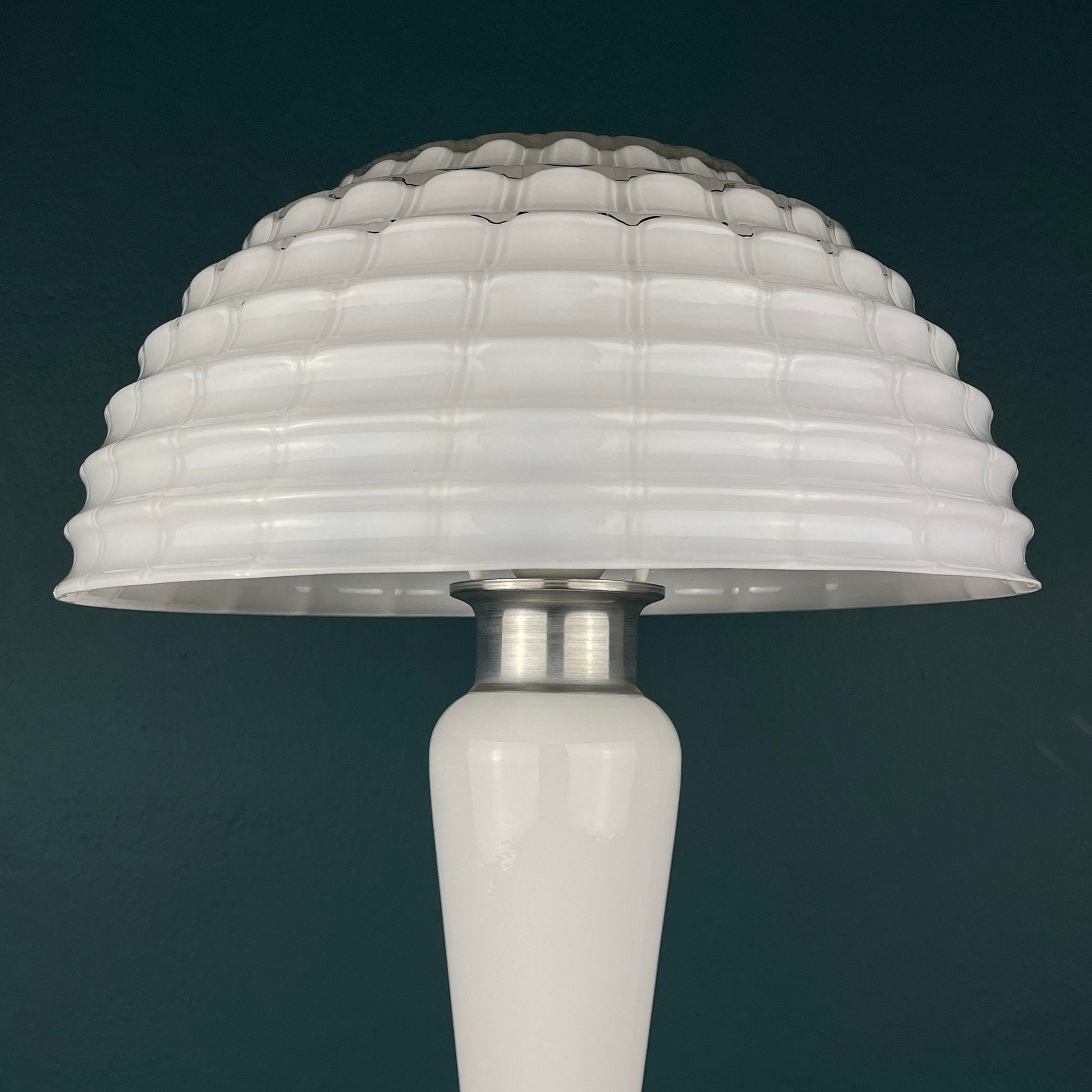 Large white Murano table lamp Mushroom Italy 1970s Mid-century italian modern