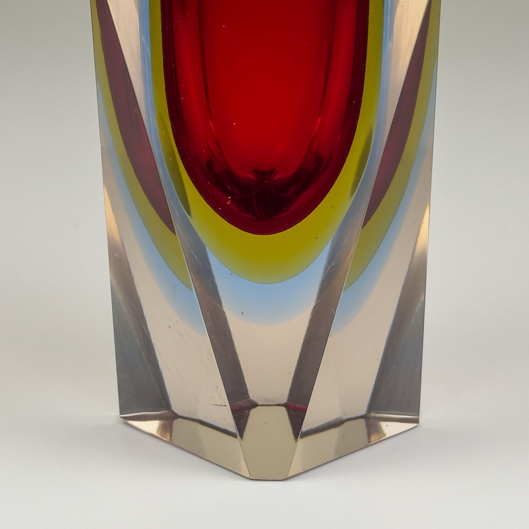 Sommerso red Murano glass vase, style Flavio Poli, Italy 1970s