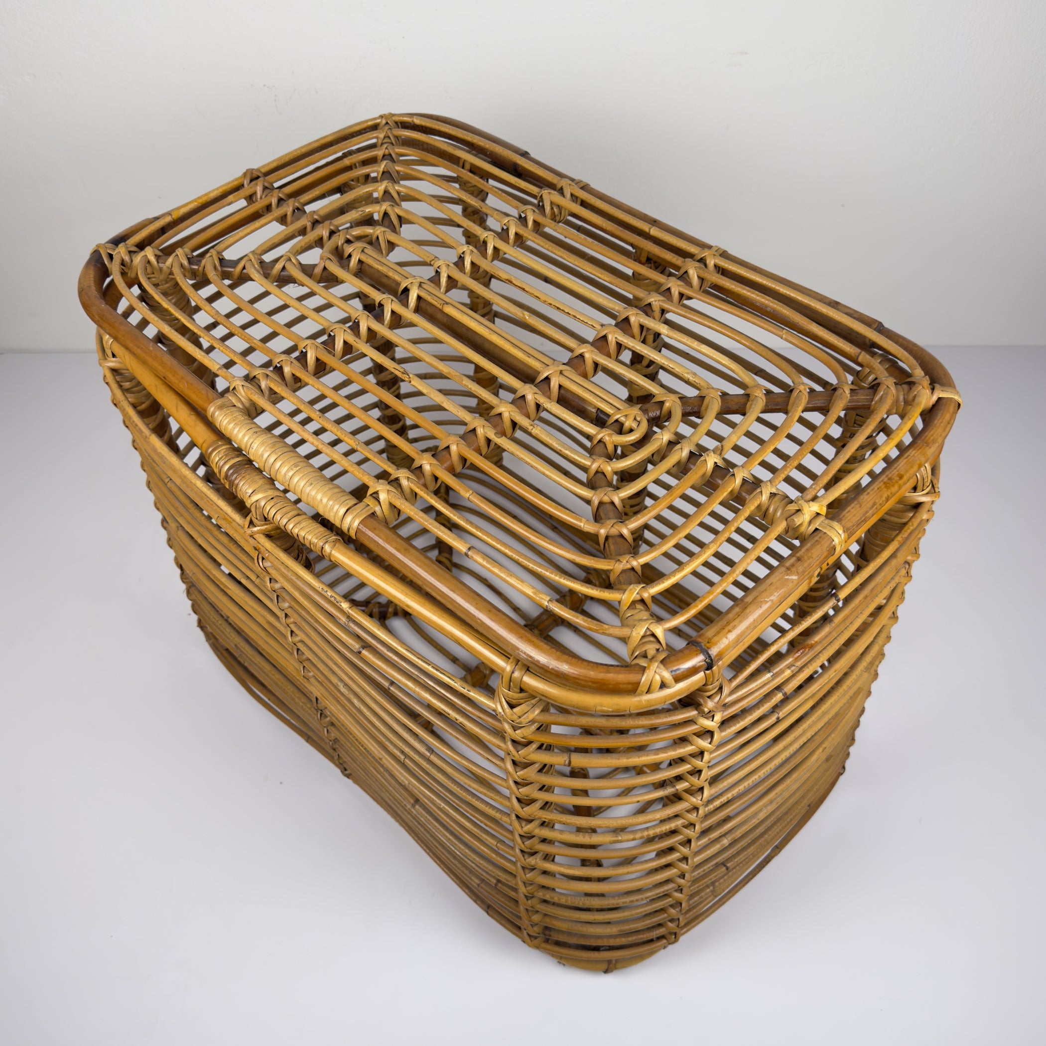 Vintage rattan basket, Italy 1960s