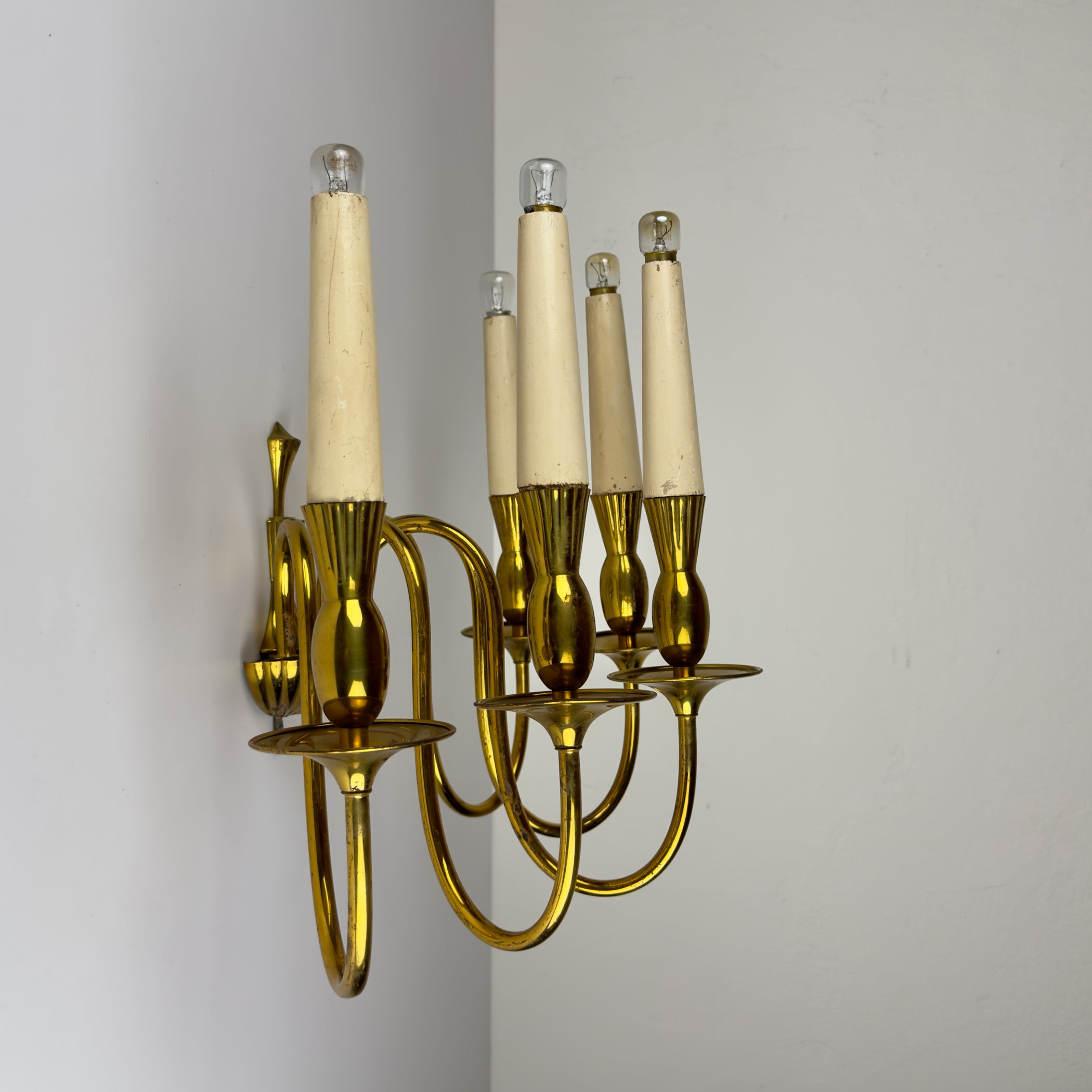 Vintage brass wall lamp by Stilnovo, Italy, 1950s