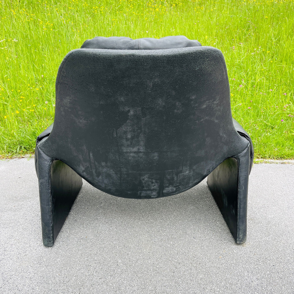 P60 lounge black chair by Vittorio Introini for Saporiti Italy 1960s