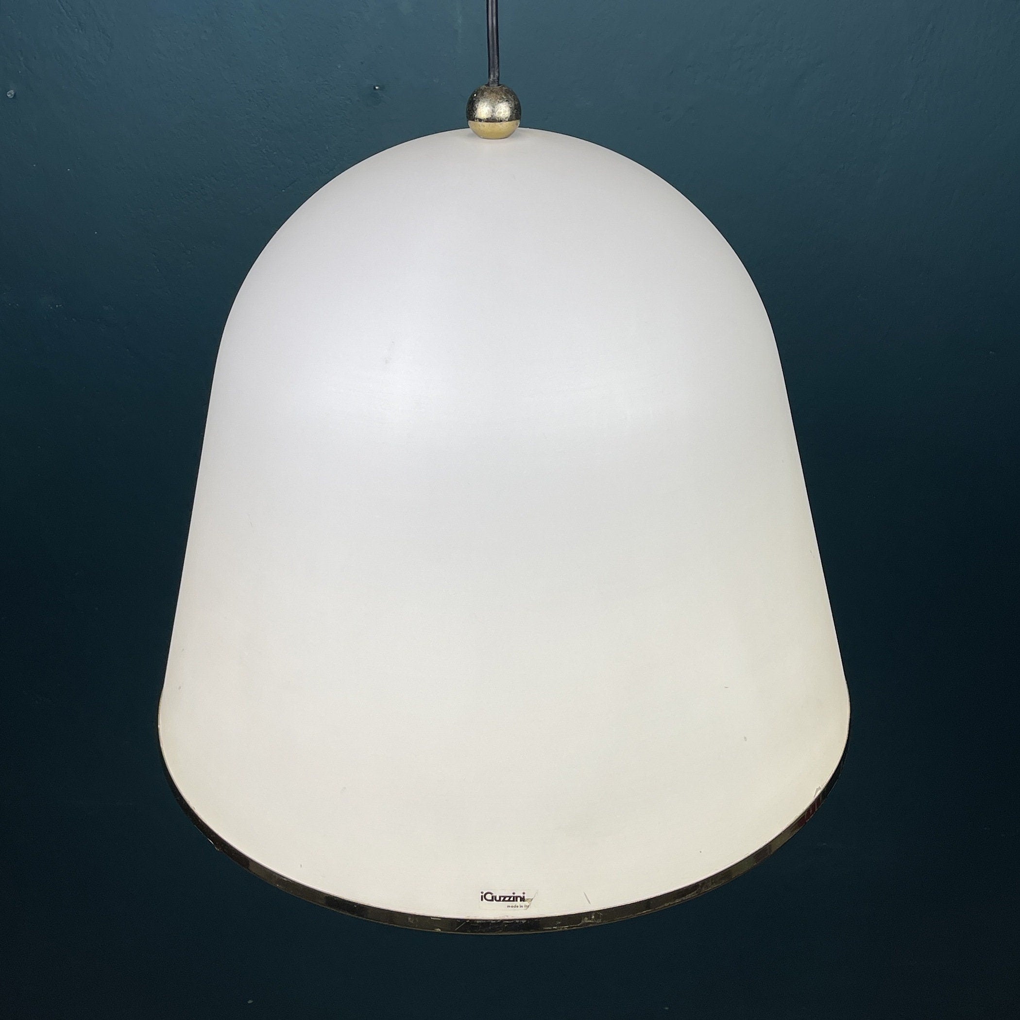 iGuzzini "Kuala" Italian white pendant lamp by Franco BRESCIANI  Italy 1970s