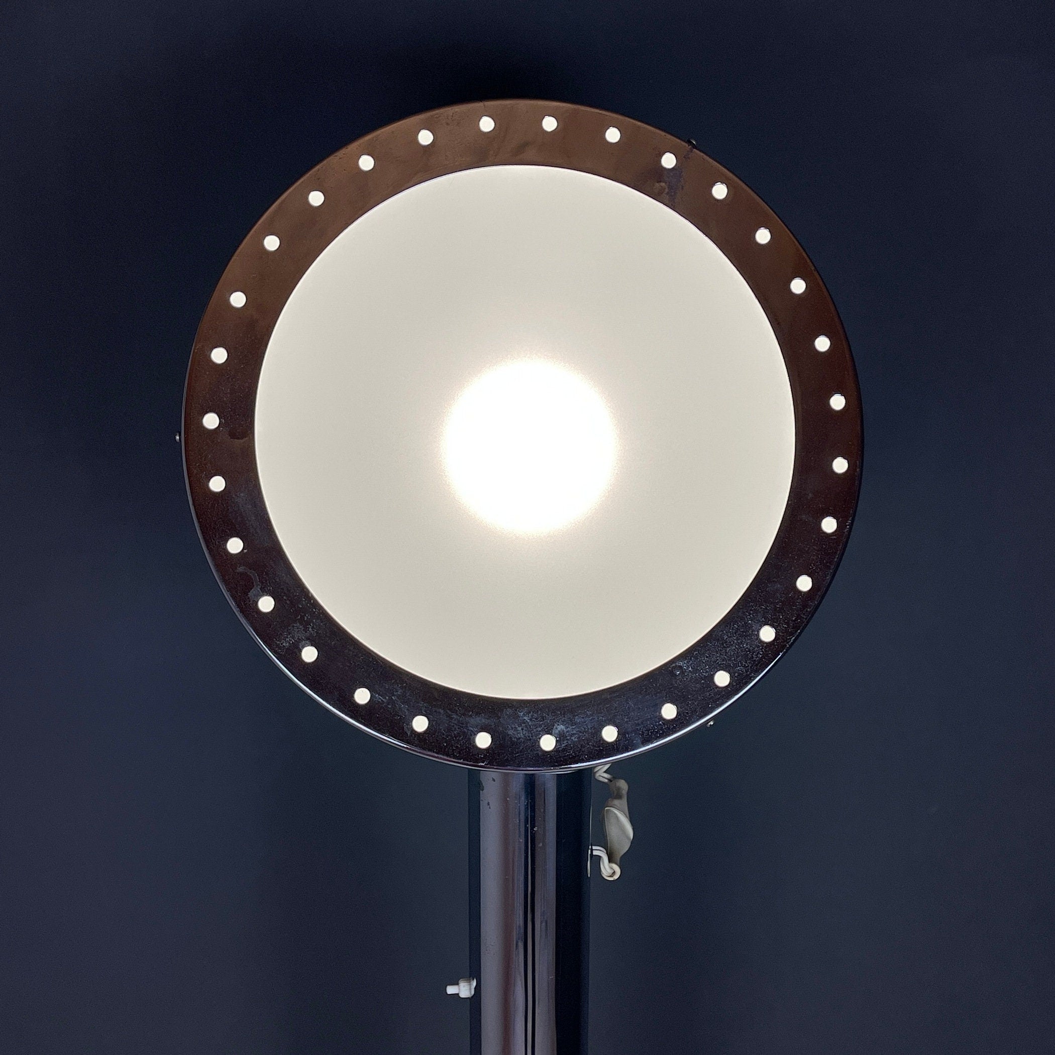 Metal floor lamp with magnet by Goffredo Reggiani Italy 1960s