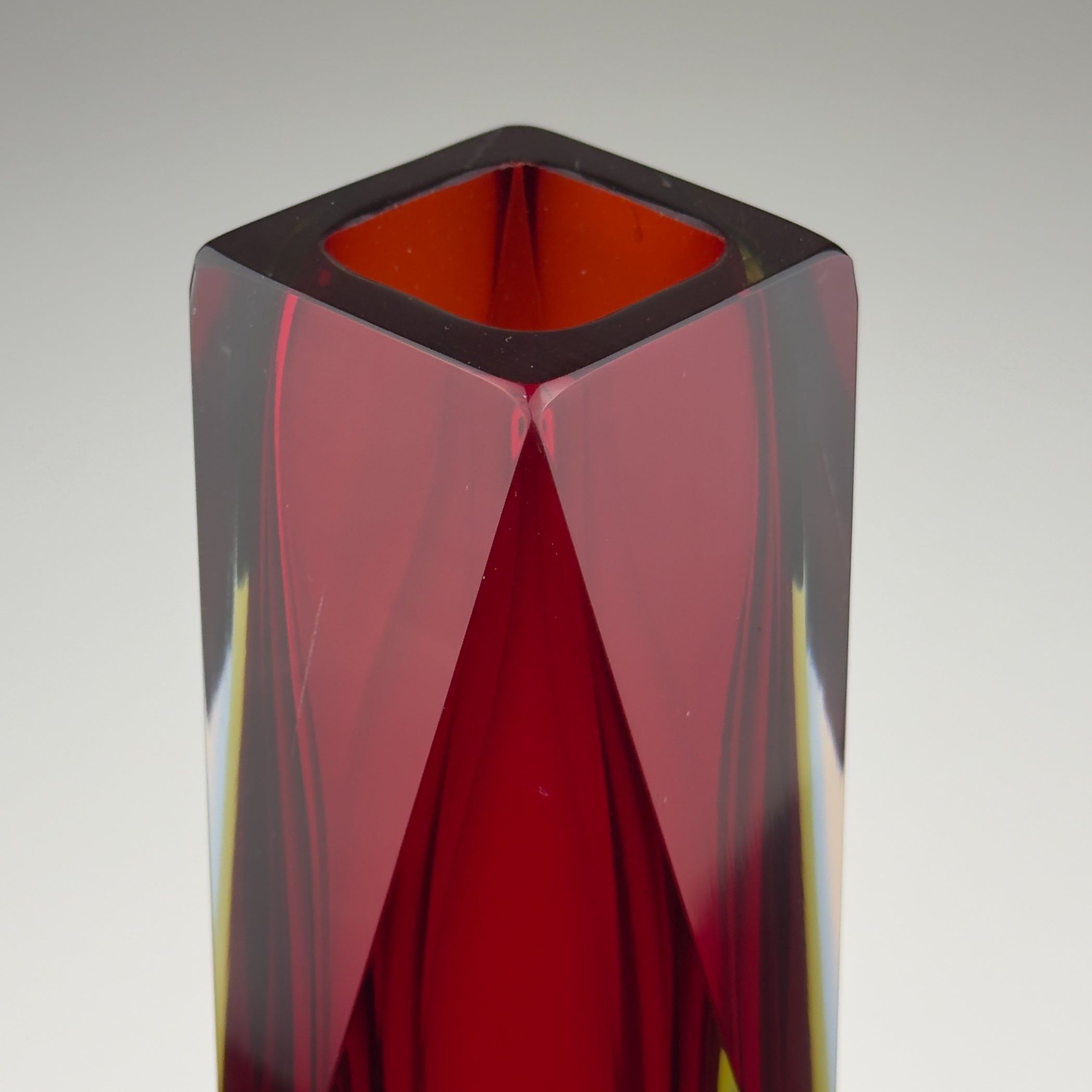 Sommerso red Murano glass vase, style Flavio Poli, Italy 1970s