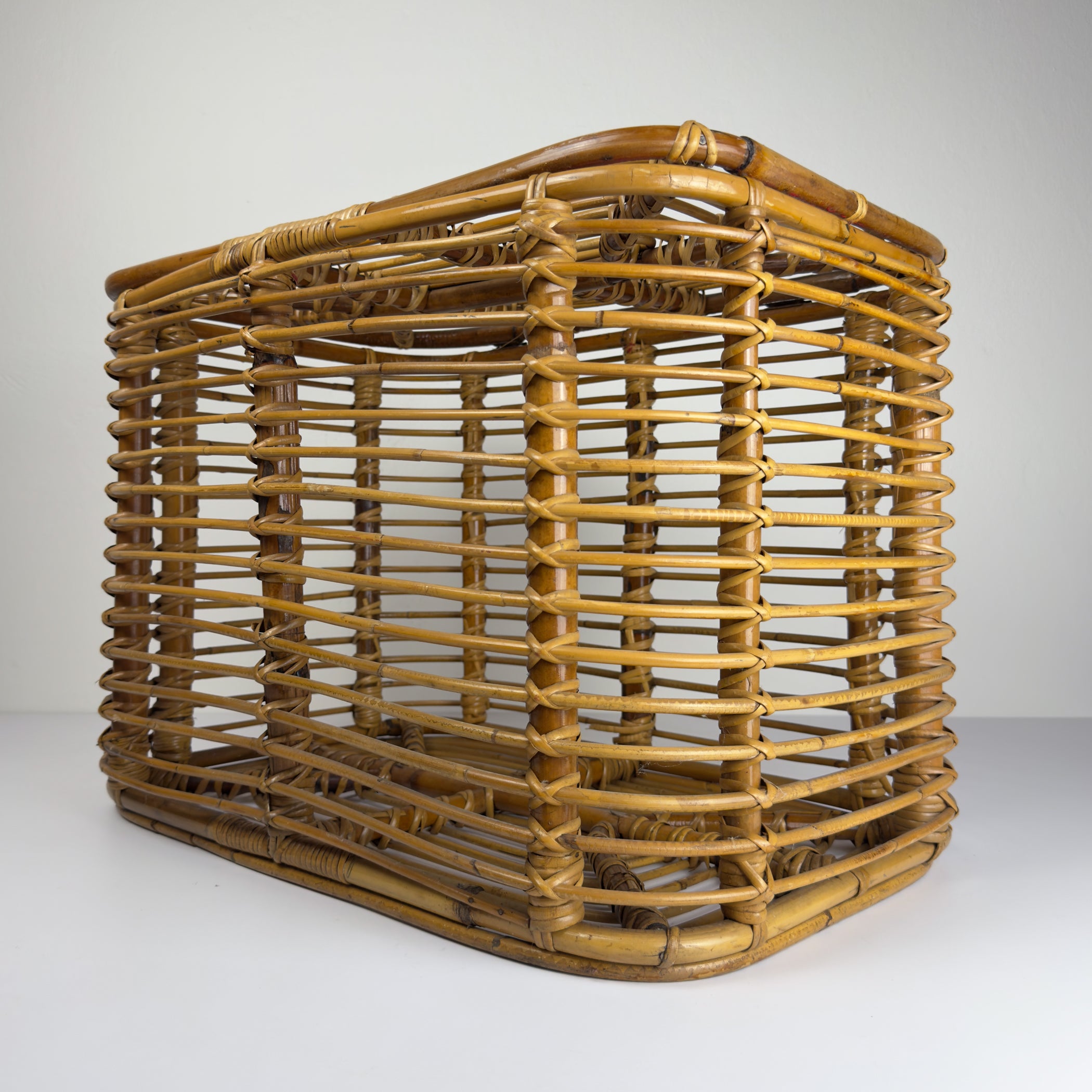 Vintage rattan basket, Italy 1960s