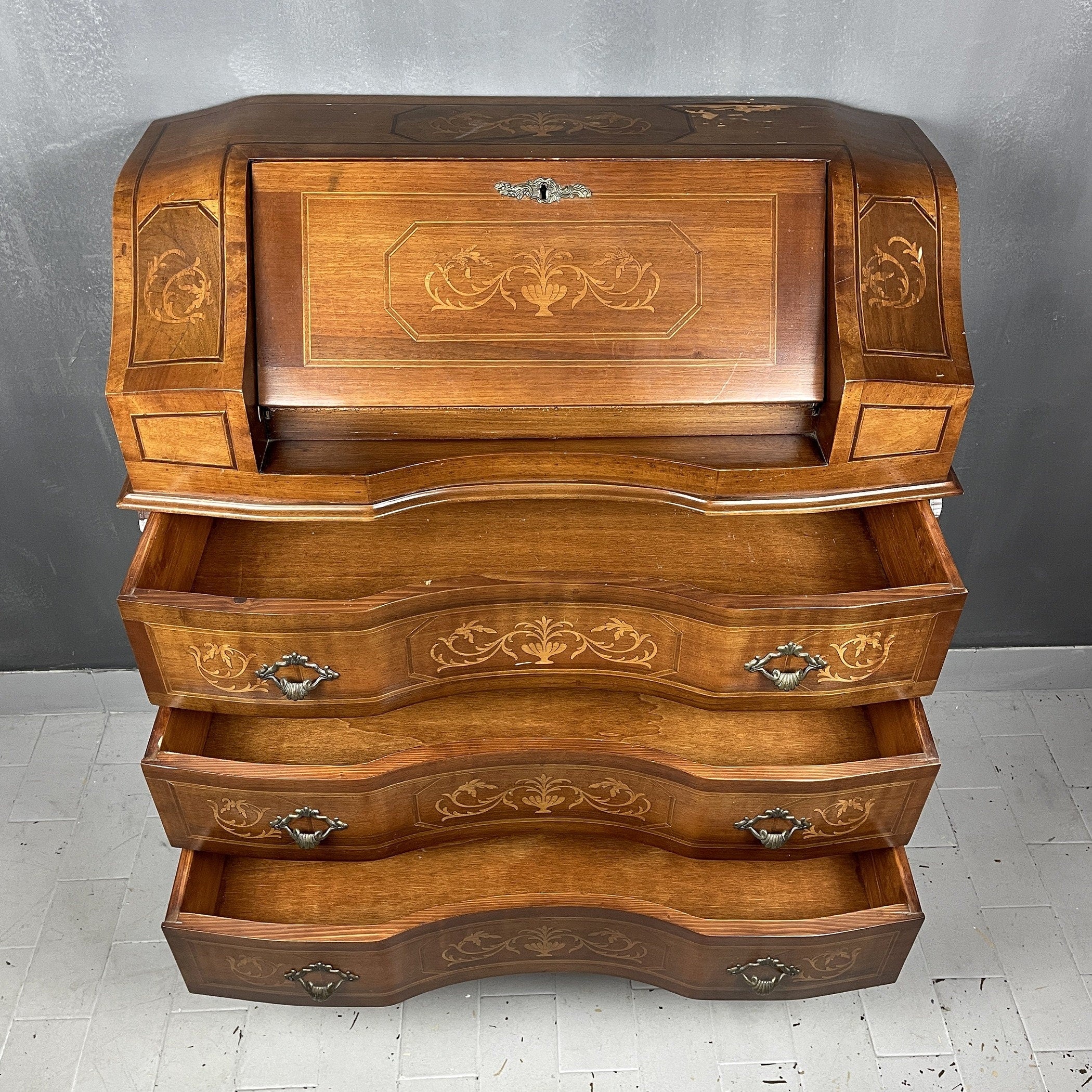 Vintage dresser commode secretaire bureau Italy 1960s furniture antique style chest of drawers