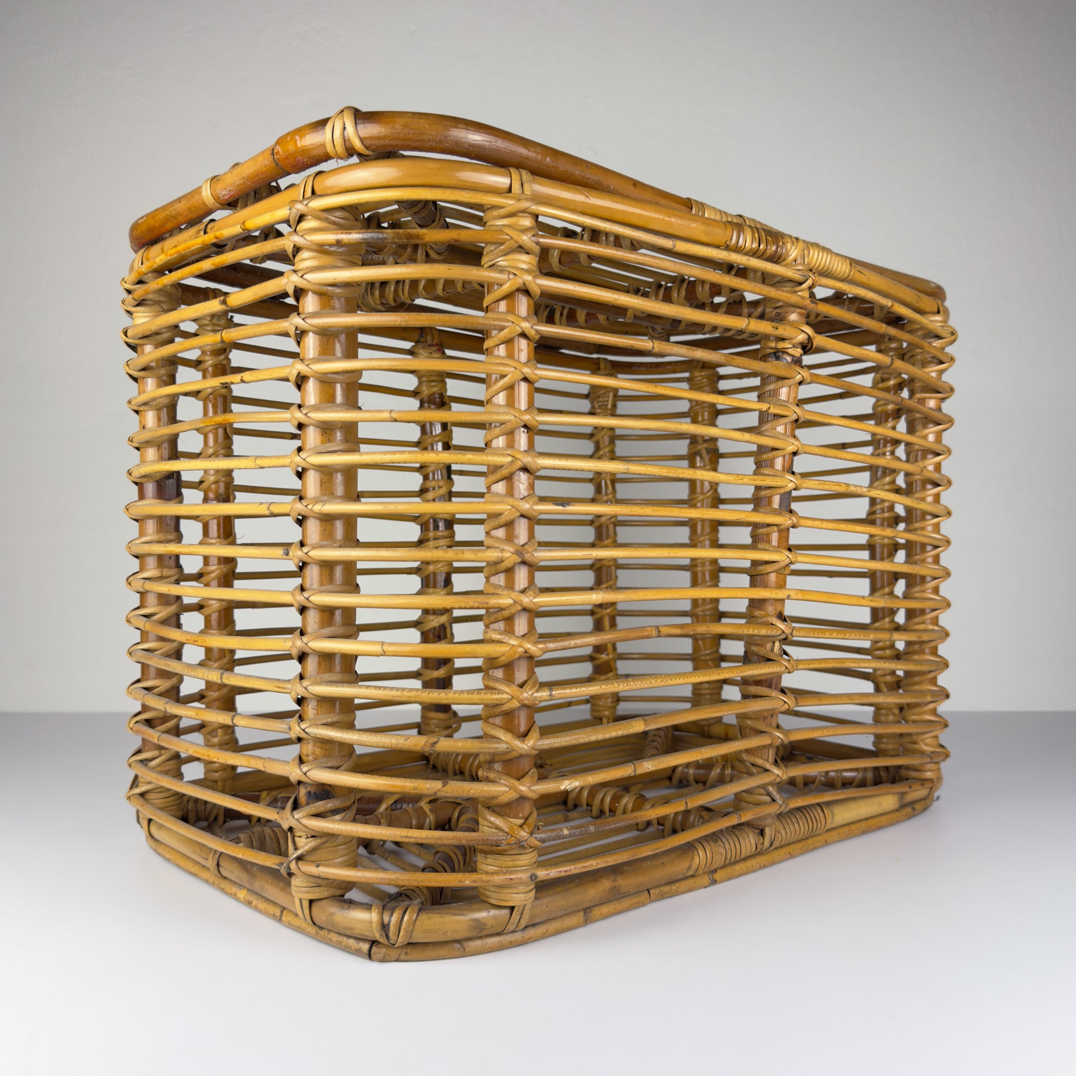 Vintage rattan basket, Italy 1960s