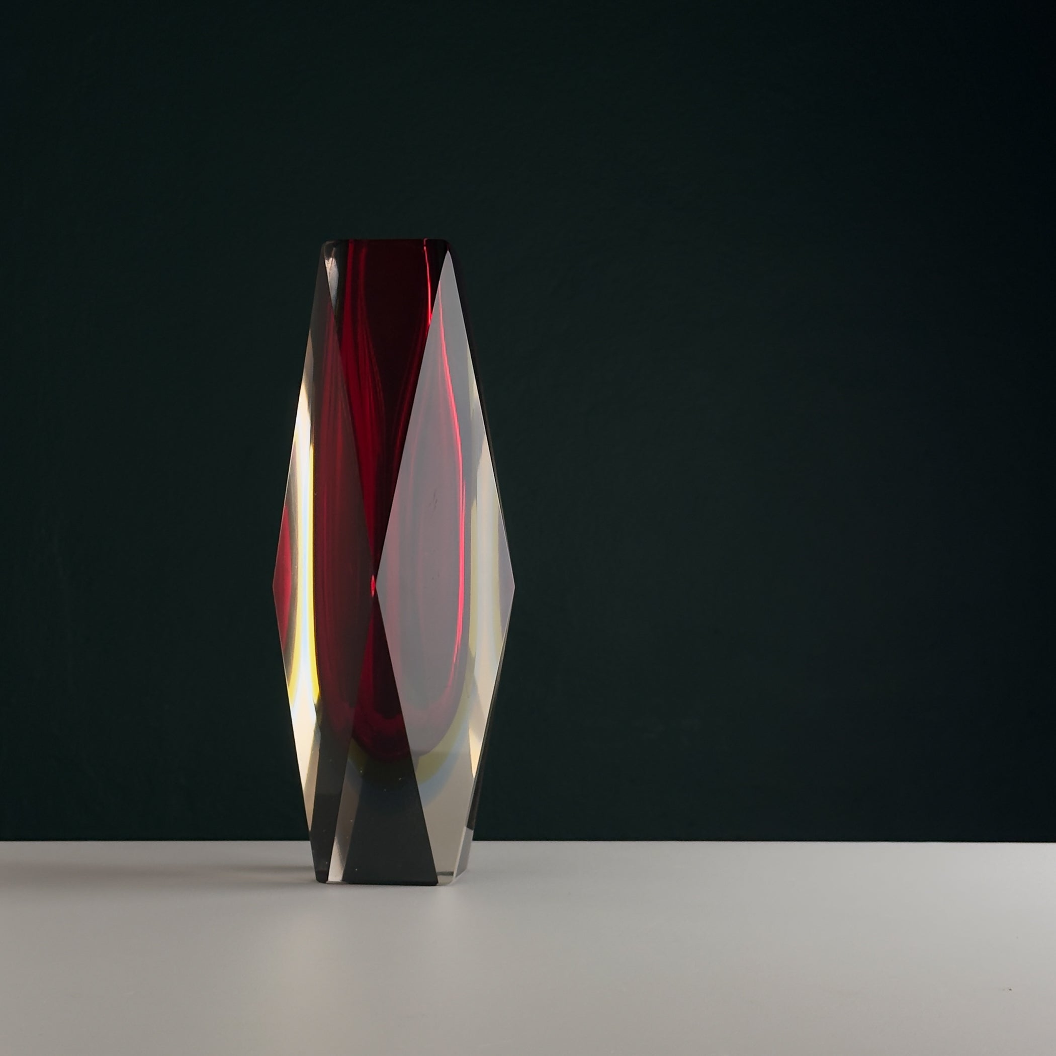 Sommerso red Murano glass vase, style Flavio Poli, Italy 1970s