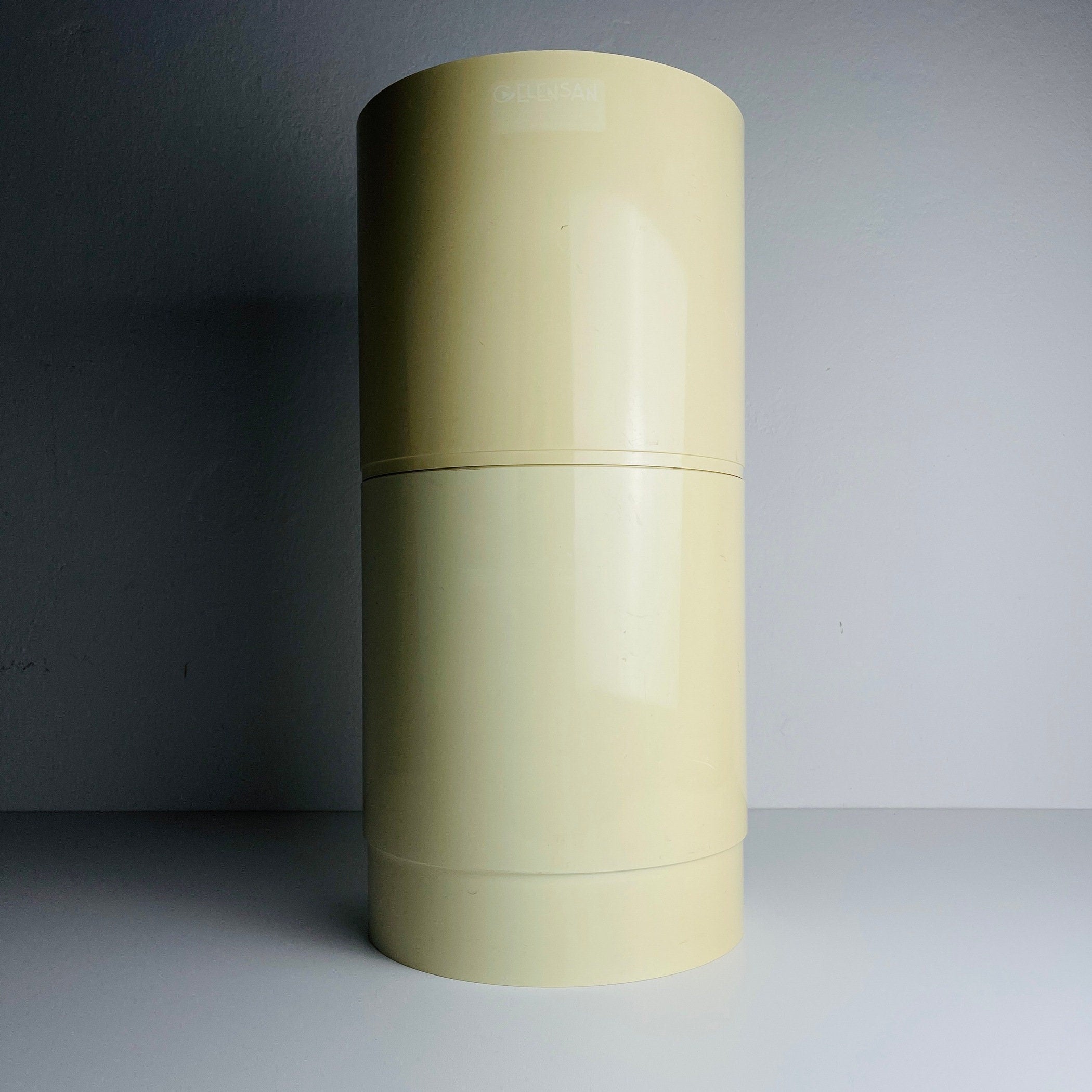 Mid-century plastic basket / umbrella stand designed by Lineacqualba Italy 1970s Vintage home decor