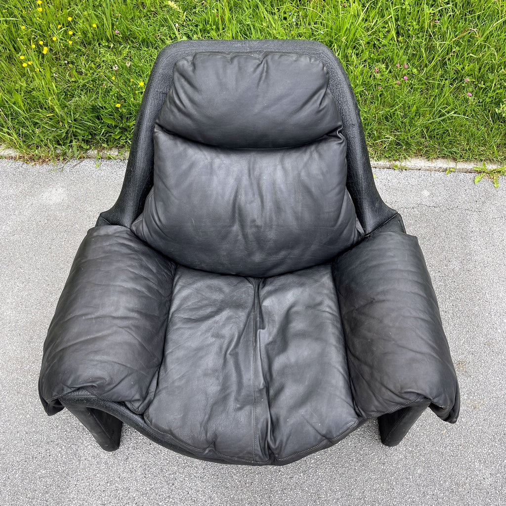 P60 lounge black chair by Vittorio Introini for Saporiti Italy 1960s