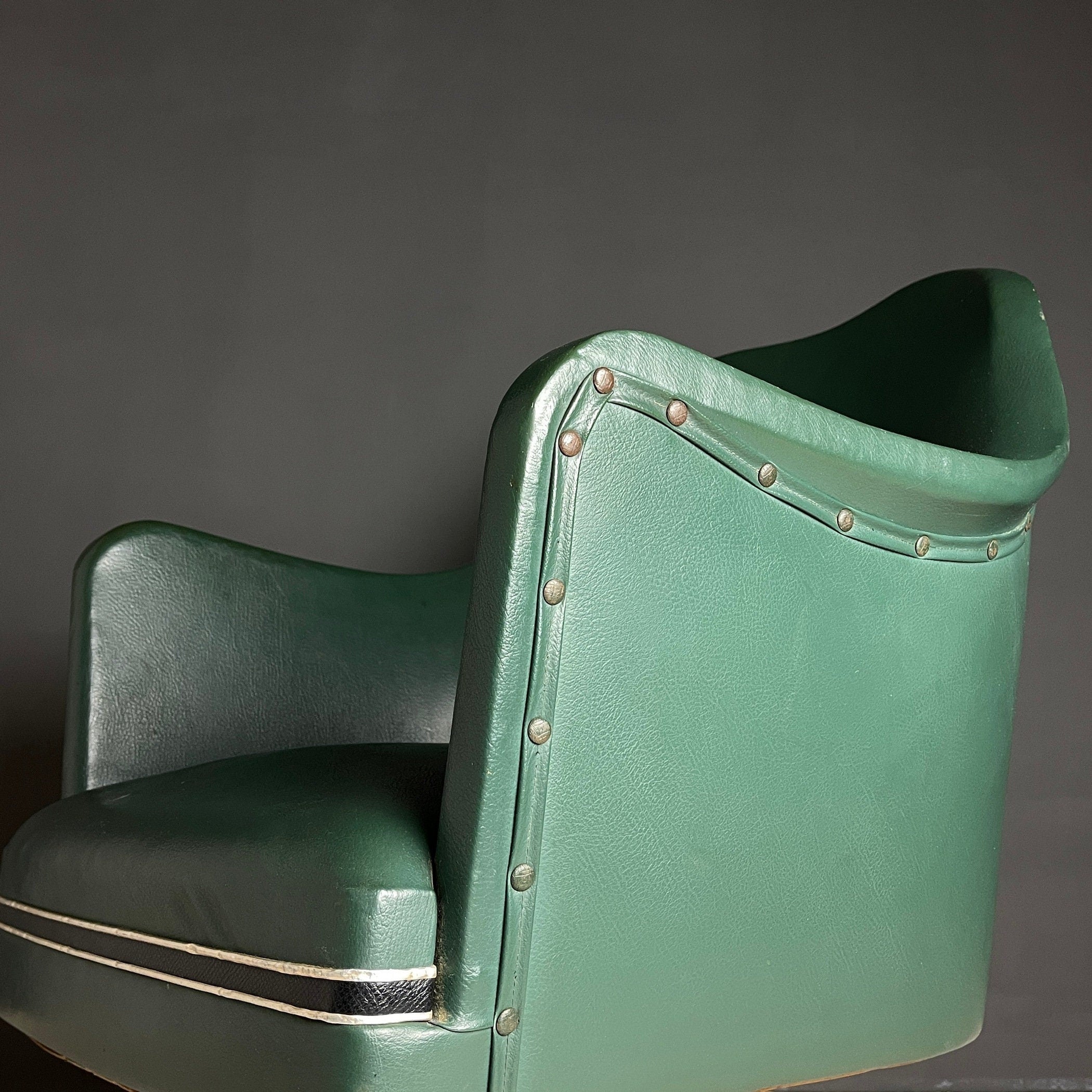 Mid-century swivel green office chair by Umberto Mascagni Italy 1950s Modernist Italian Loft Office