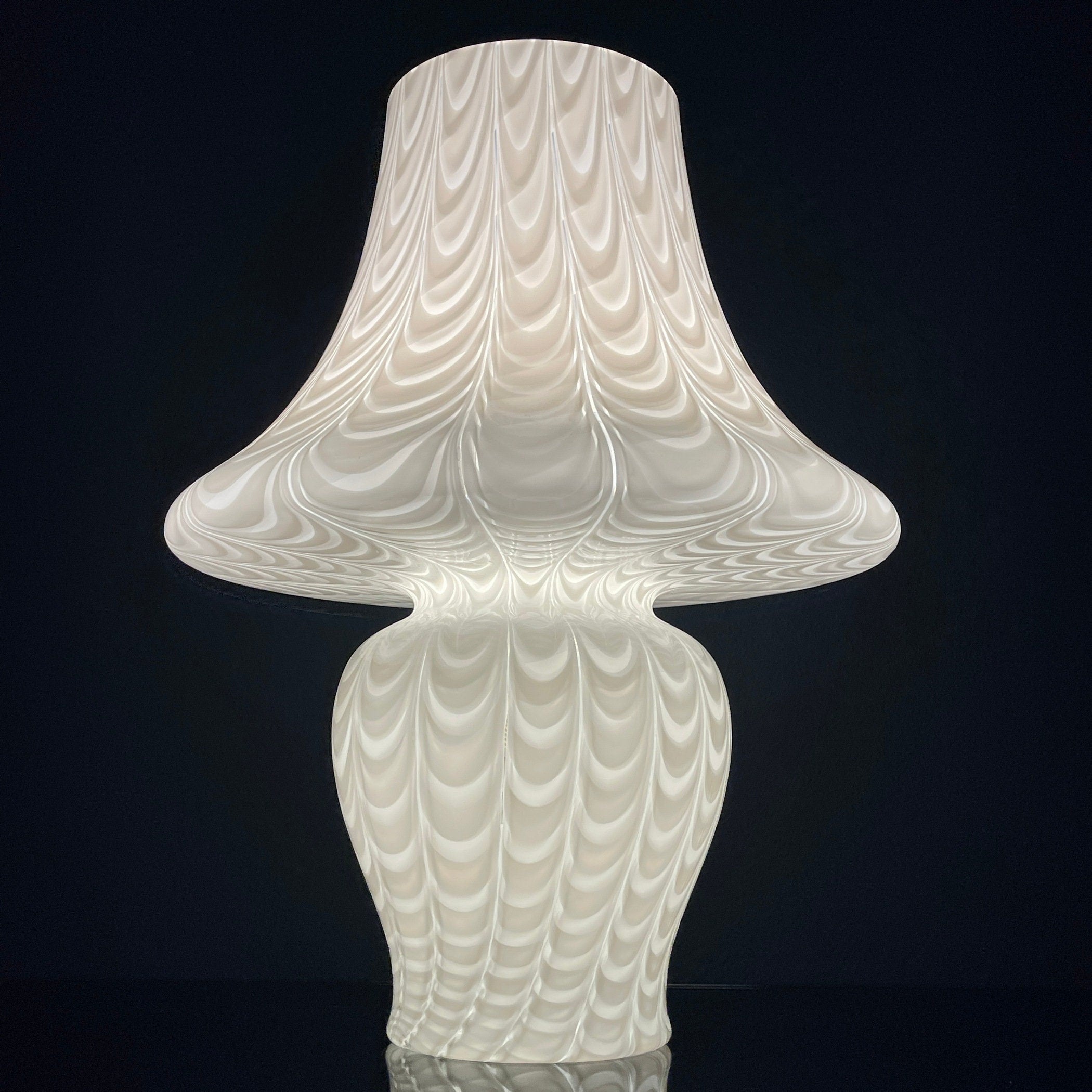 Large Classic white murano table lamp Mushroom Italy 1970s Italian Modern Retro home decor